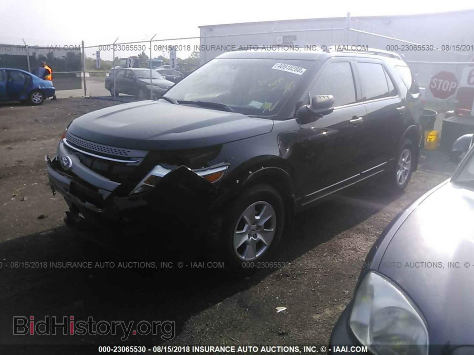 2014 Ford Explorer - VIN: 1FM5K8B82EGB44757 - Фото 2
