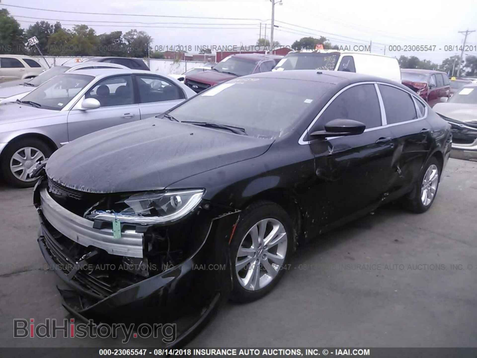 2016 Chrysler 200 - VIN: 1C3CCCAB7GN130056 - Photo 2