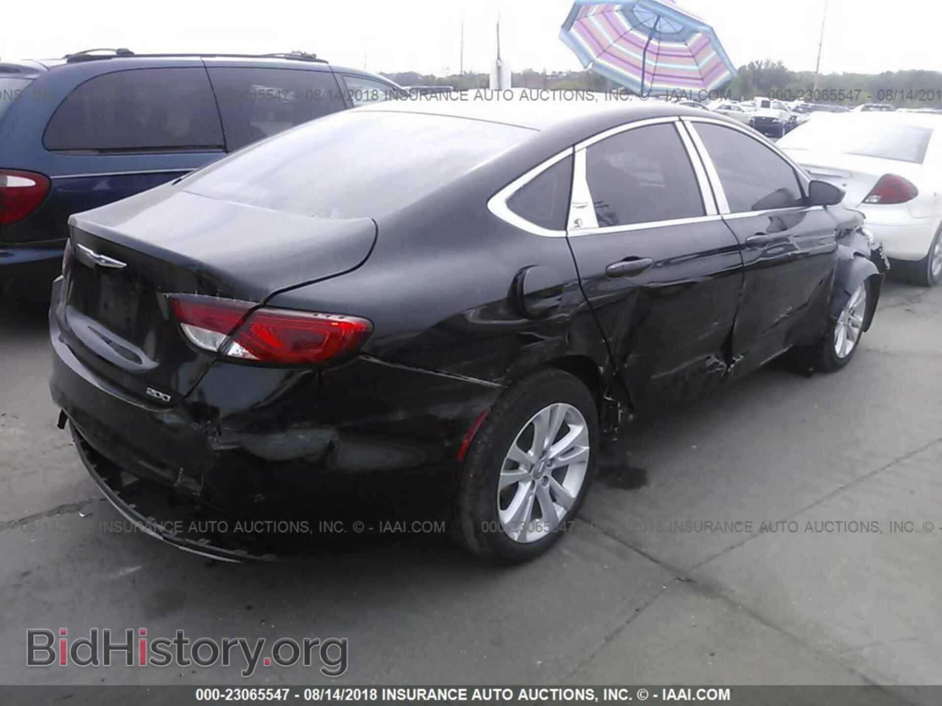 2016 Chrysler 200 - VIN: 1C3CCCAB7GN130056 - Photo 4