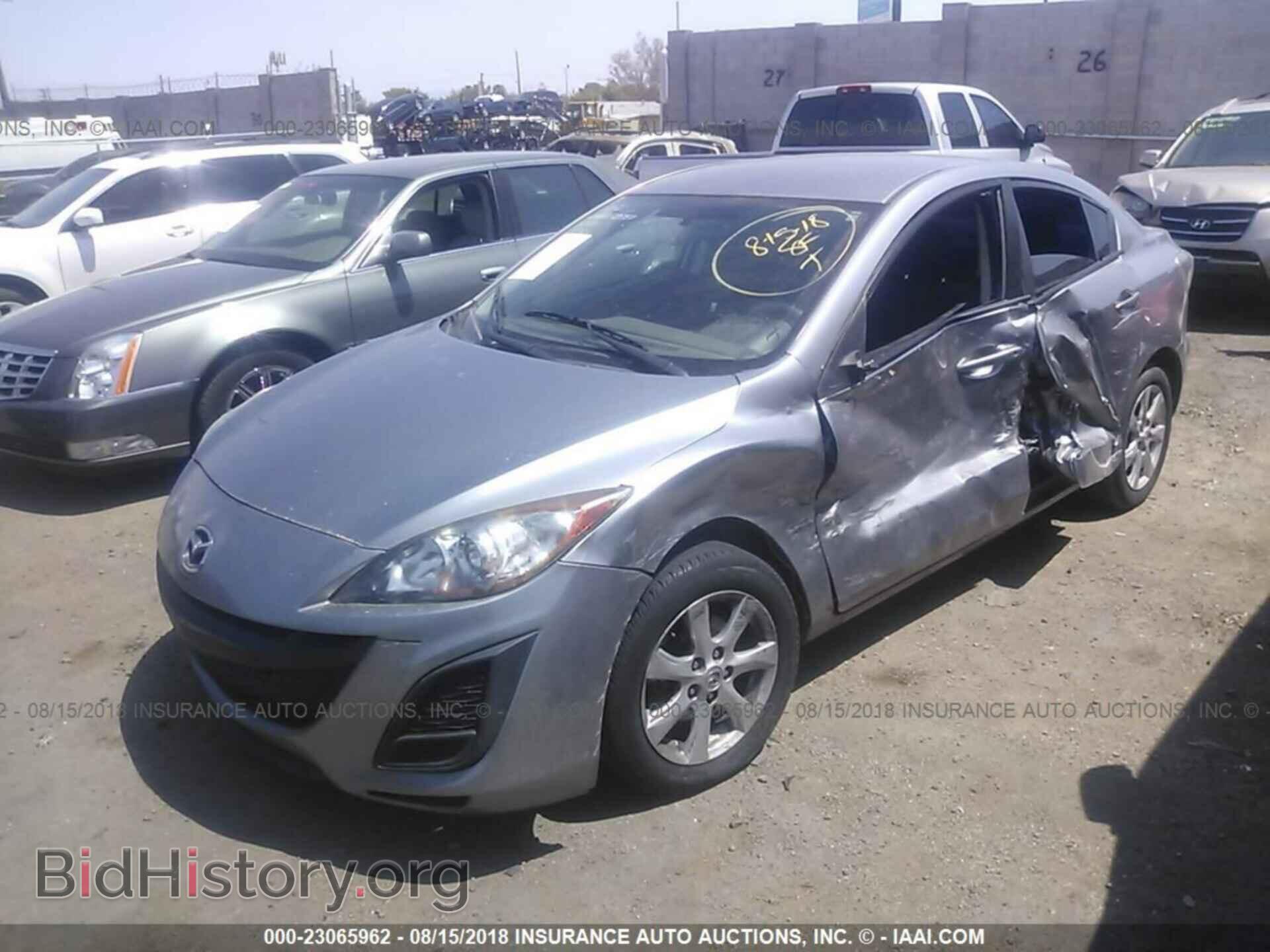 2011 MAZDA 3 - VIN: JM1BL1VG3B1478504 - Photo 2