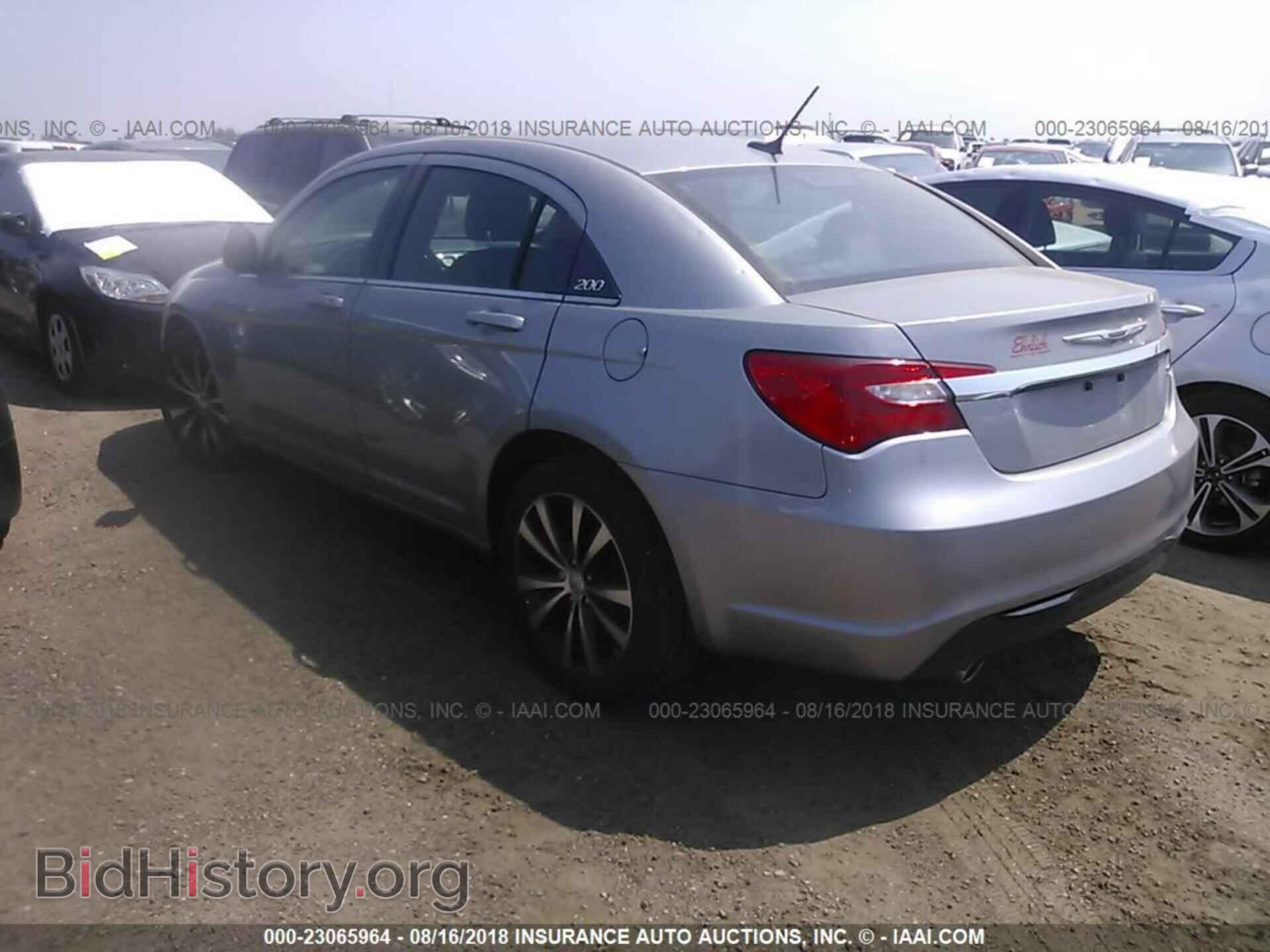2013 Chrysler 200 - VIN: 1C3CCBBG5DN745009 - Photo 3