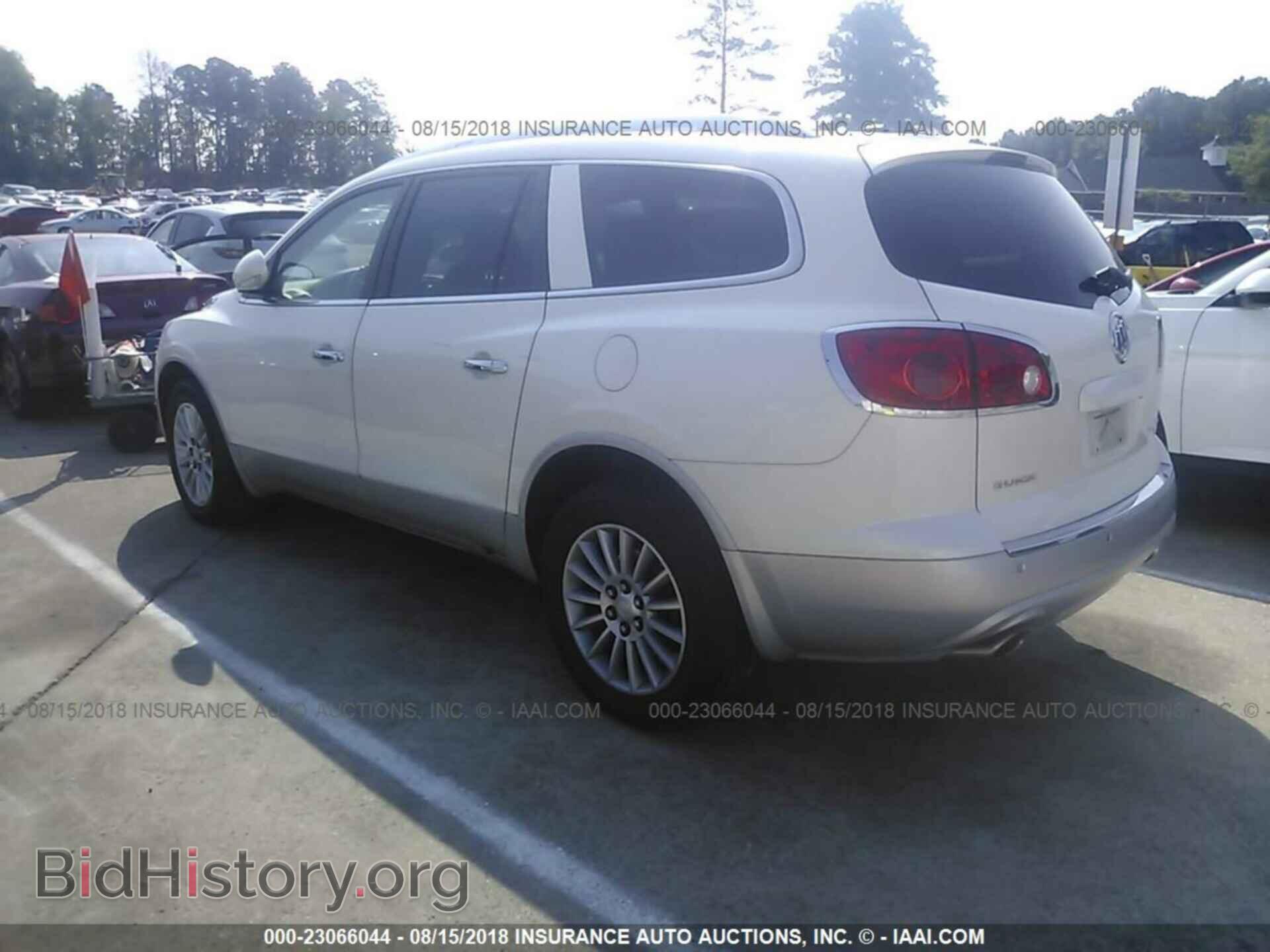 2011 Buick Enclave - VIN: 5GAKVBED9BJ124655 - Фото 3