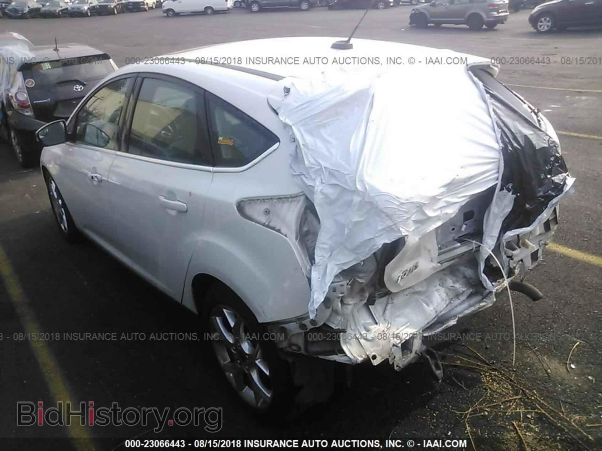 2014 Ford Focus - VIN: 1FADP3N21EL219747 - Photo 3