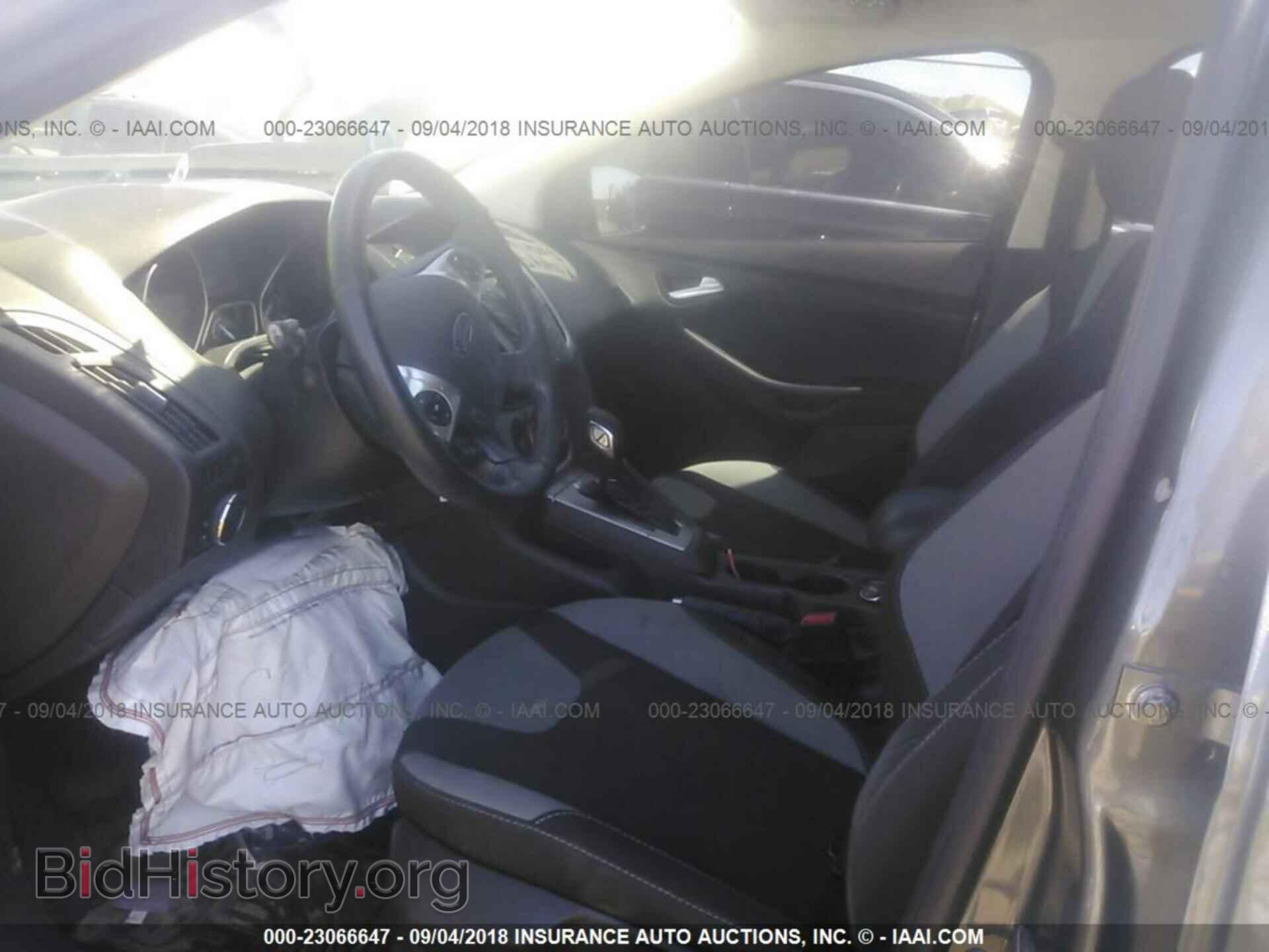 2014 Ford Focus - VIN: 1FADP3F28EL413450 - Photo 5