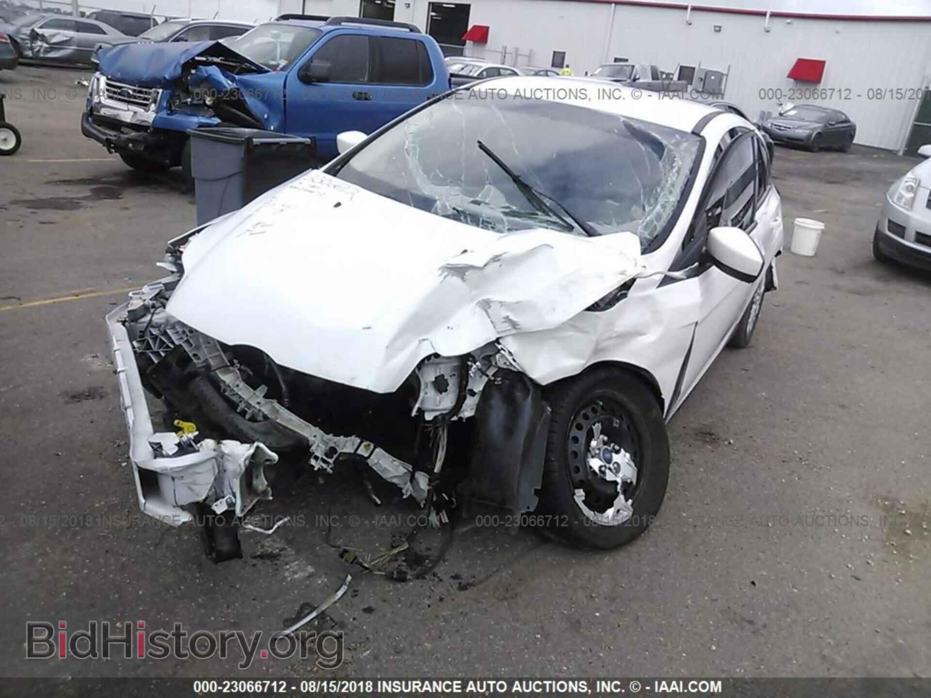 2012 Ford Focus - VIN: 1FAHP3K23CL167525 - Photo 2