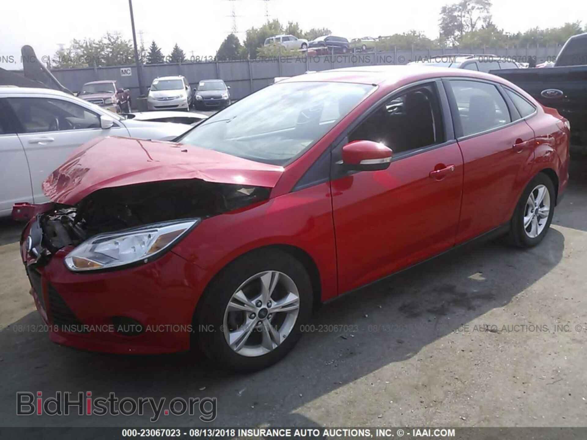2014 Ford Focus - VIN: 1FADP3F29EL220062 - Фото 2