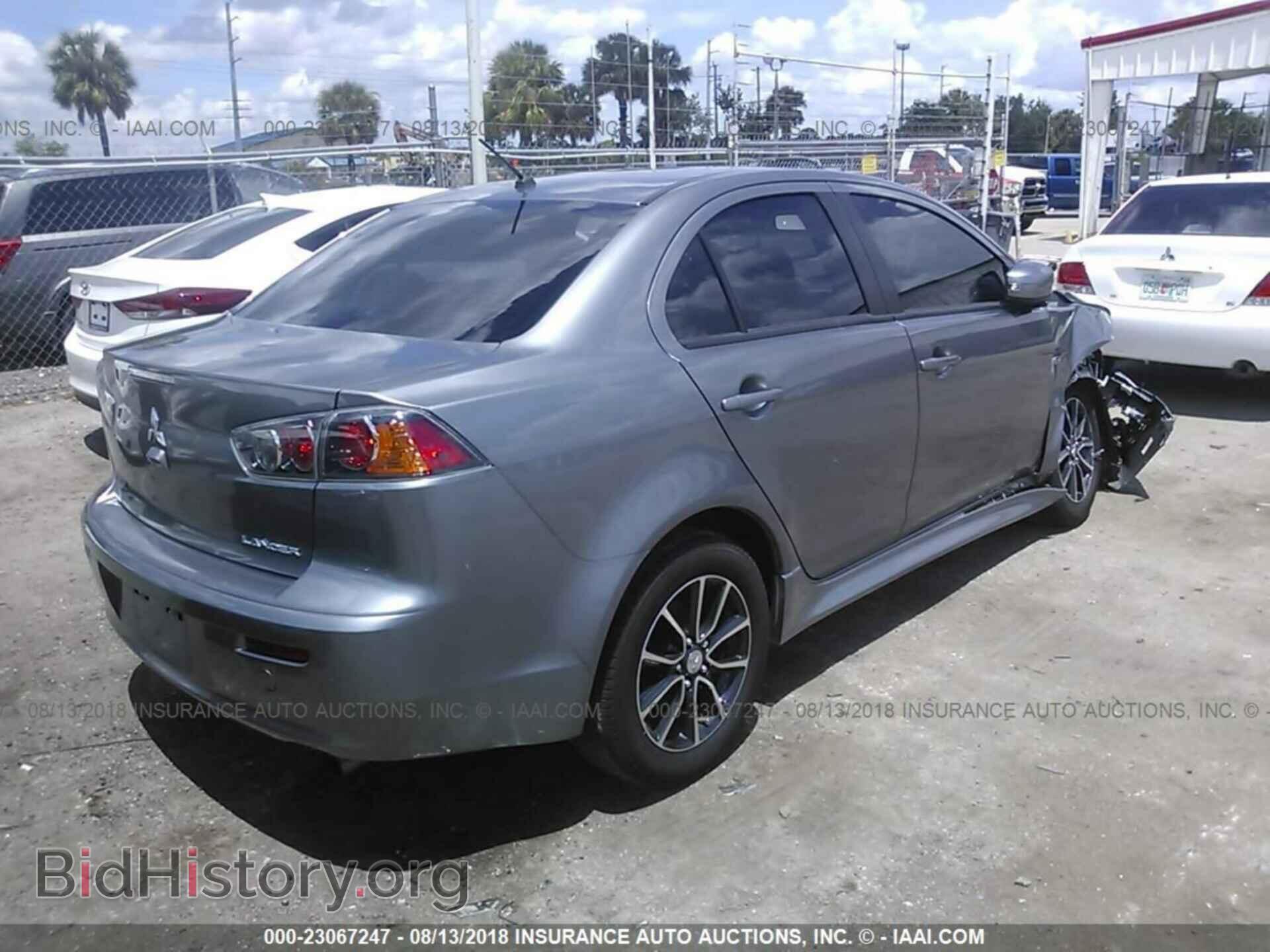 2017 Mitsubishi Lancer - VIN: JA32U2FU8HU006330 - Фото 4