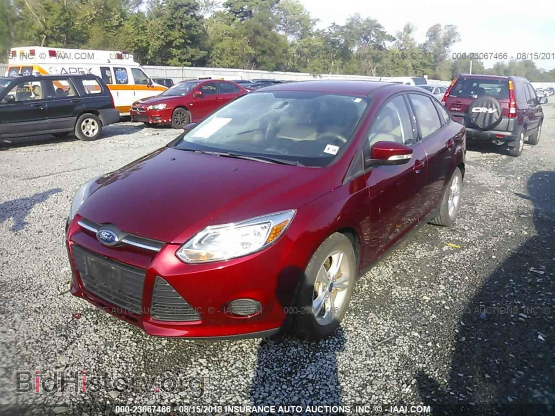 2014 Ford Focus - VIN: 1FADP3F2XEL121055 - Фото 2