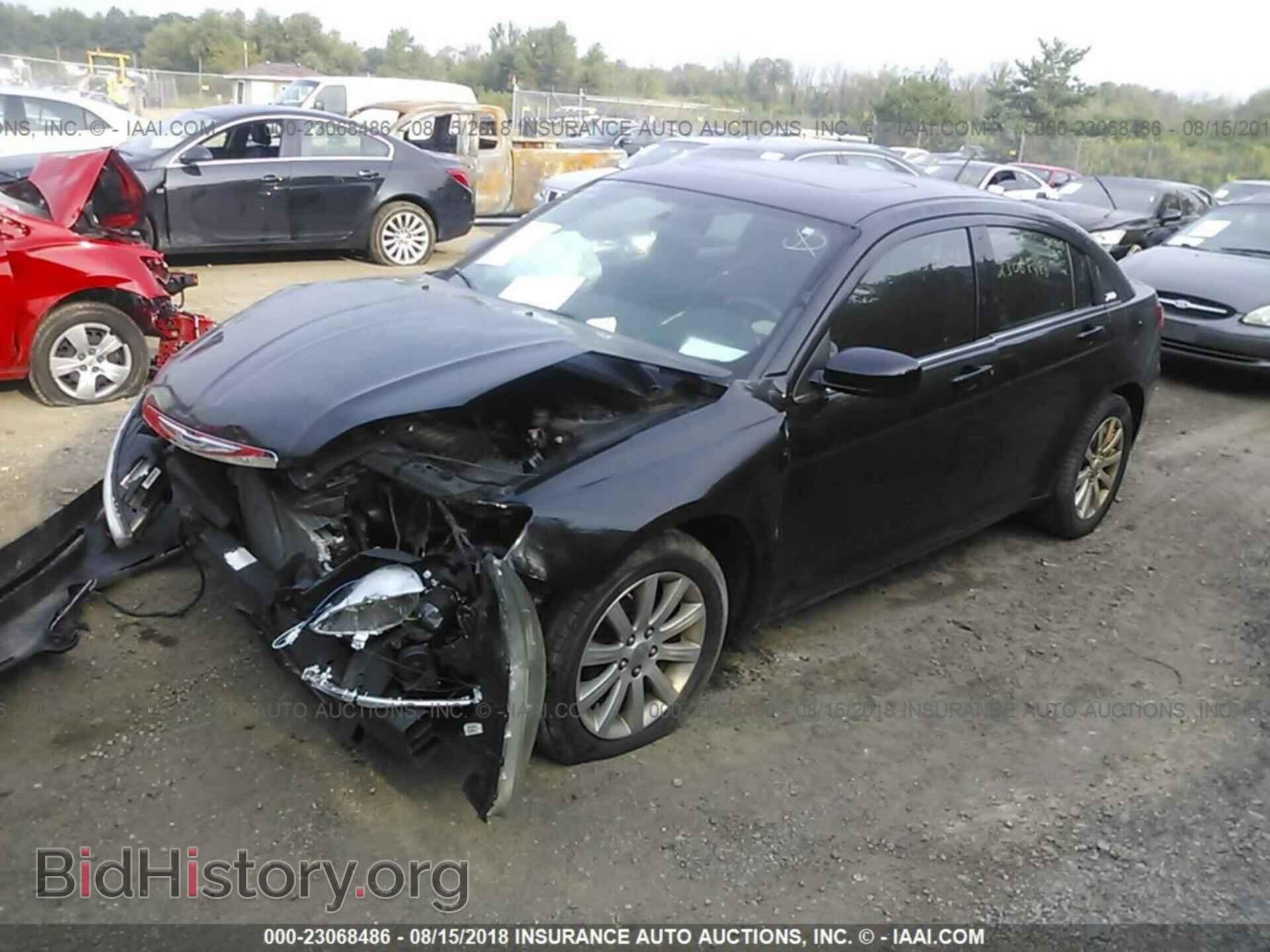 2012 Chrysler 200 - VIN: 1C3CCBBB7CN174044 - Фото 2