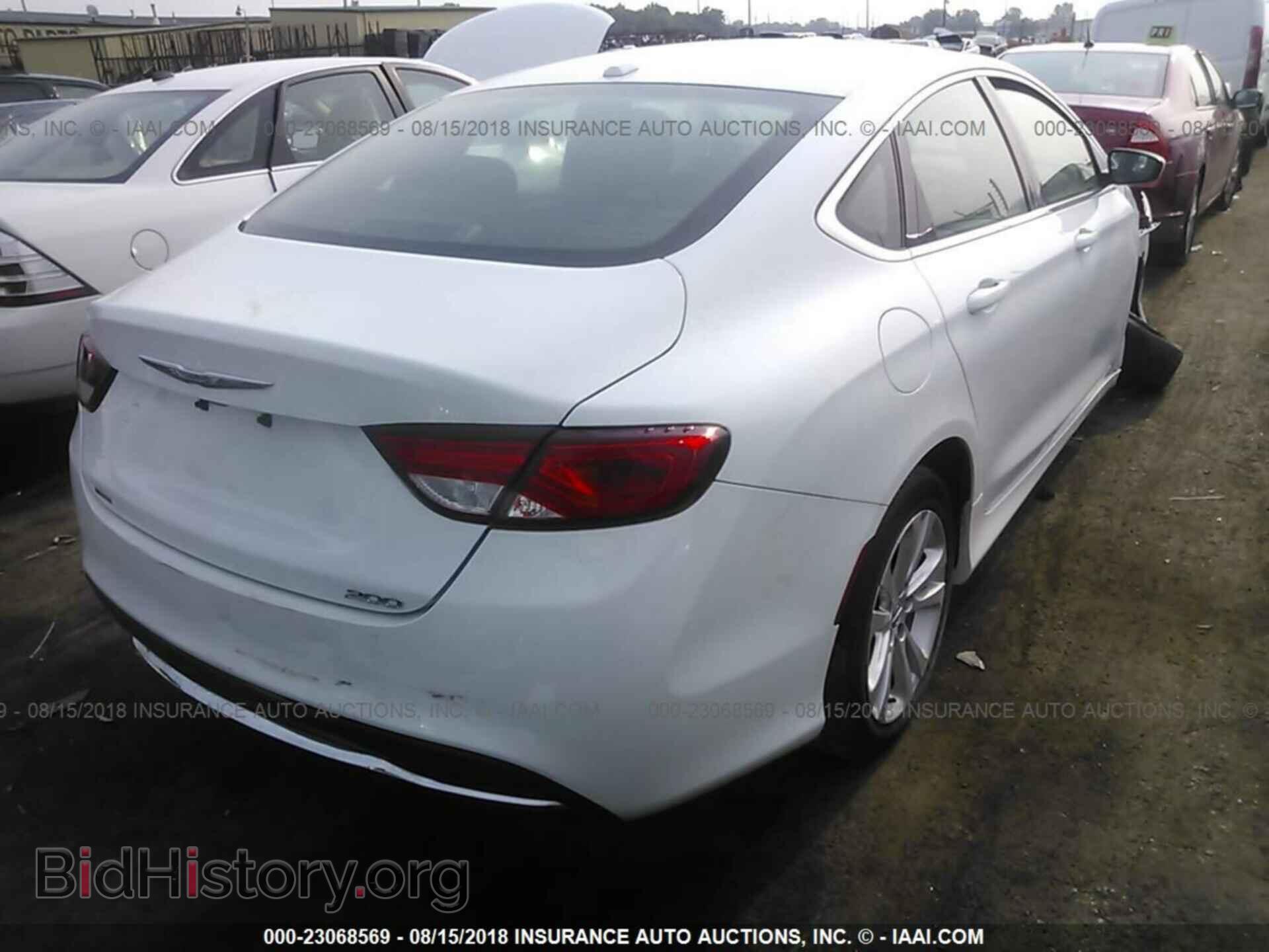 2015 Chrysler 200 - VIN: 1C3CCCAB5FN726023 - Photo 4