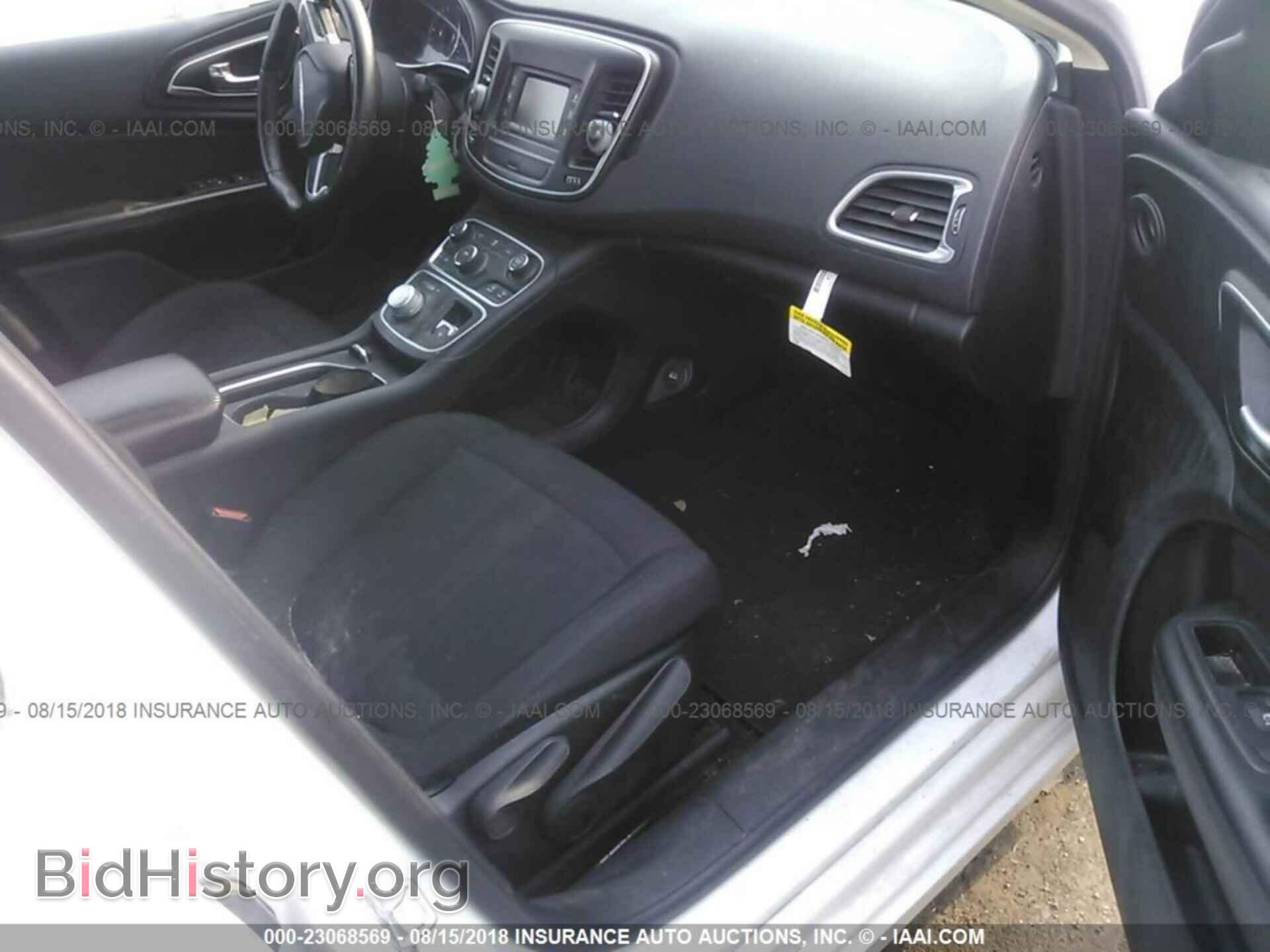 2015 Chrysler 200 - VIN: 1C3CCCAB5FN726023 - Photo 5
