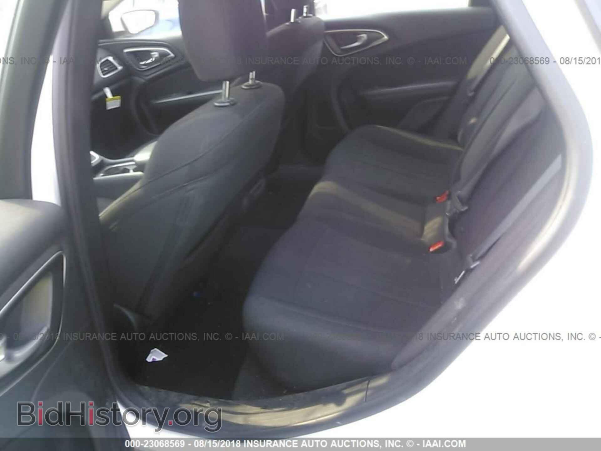 2015 Chrysler 200 - VIN: 1C3CCCAB5FN726023 - Photo 8