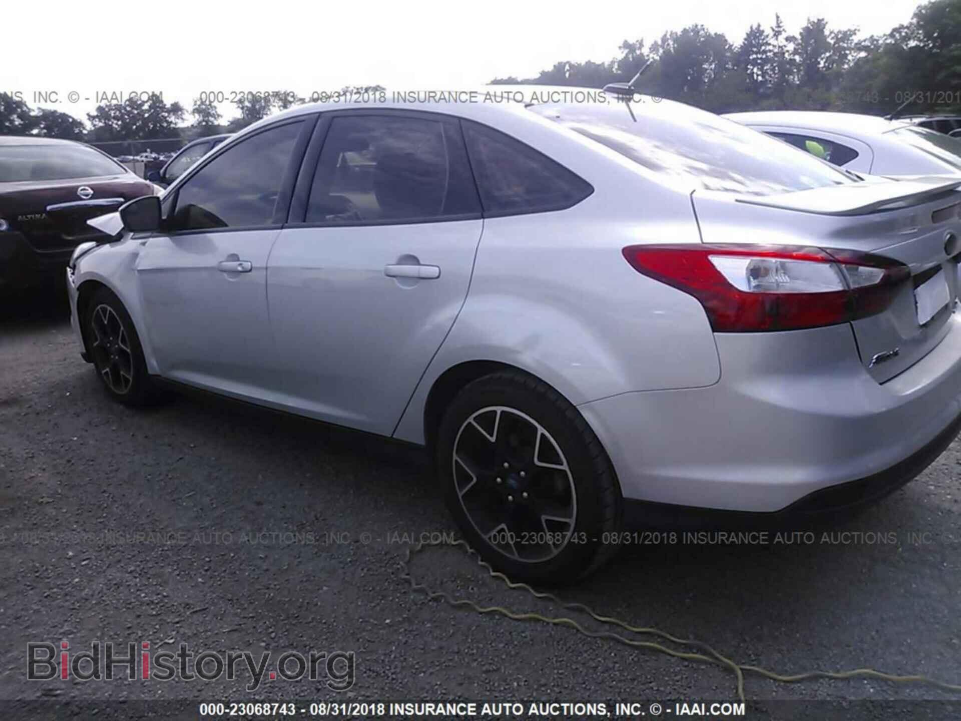 2012 Ford Focus - VIN: 1FAHP3F24CL447531 - Фото 3