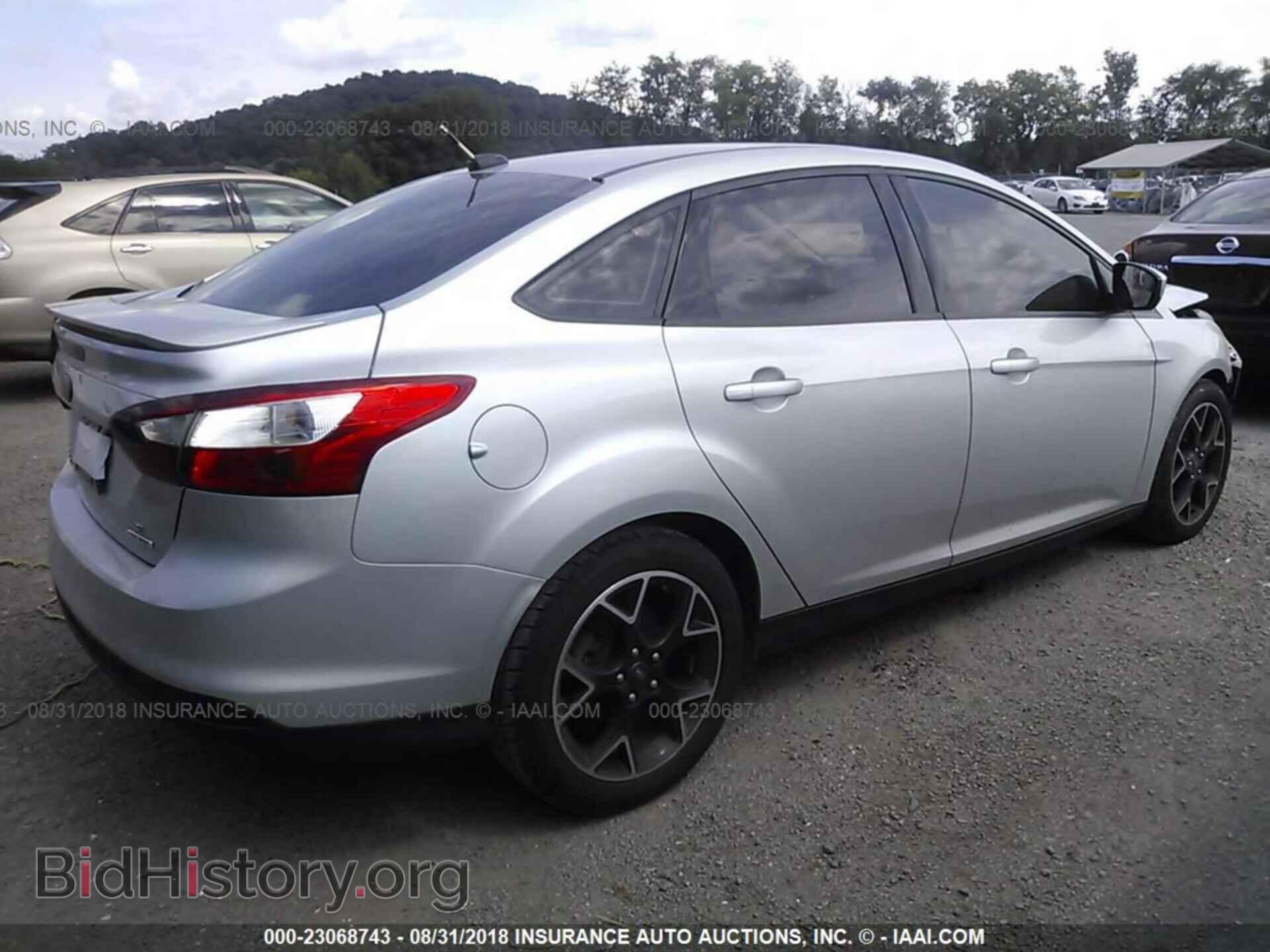2012 Ford Focus - VIN: 1FAHP3F24CL447531 - Фото 4