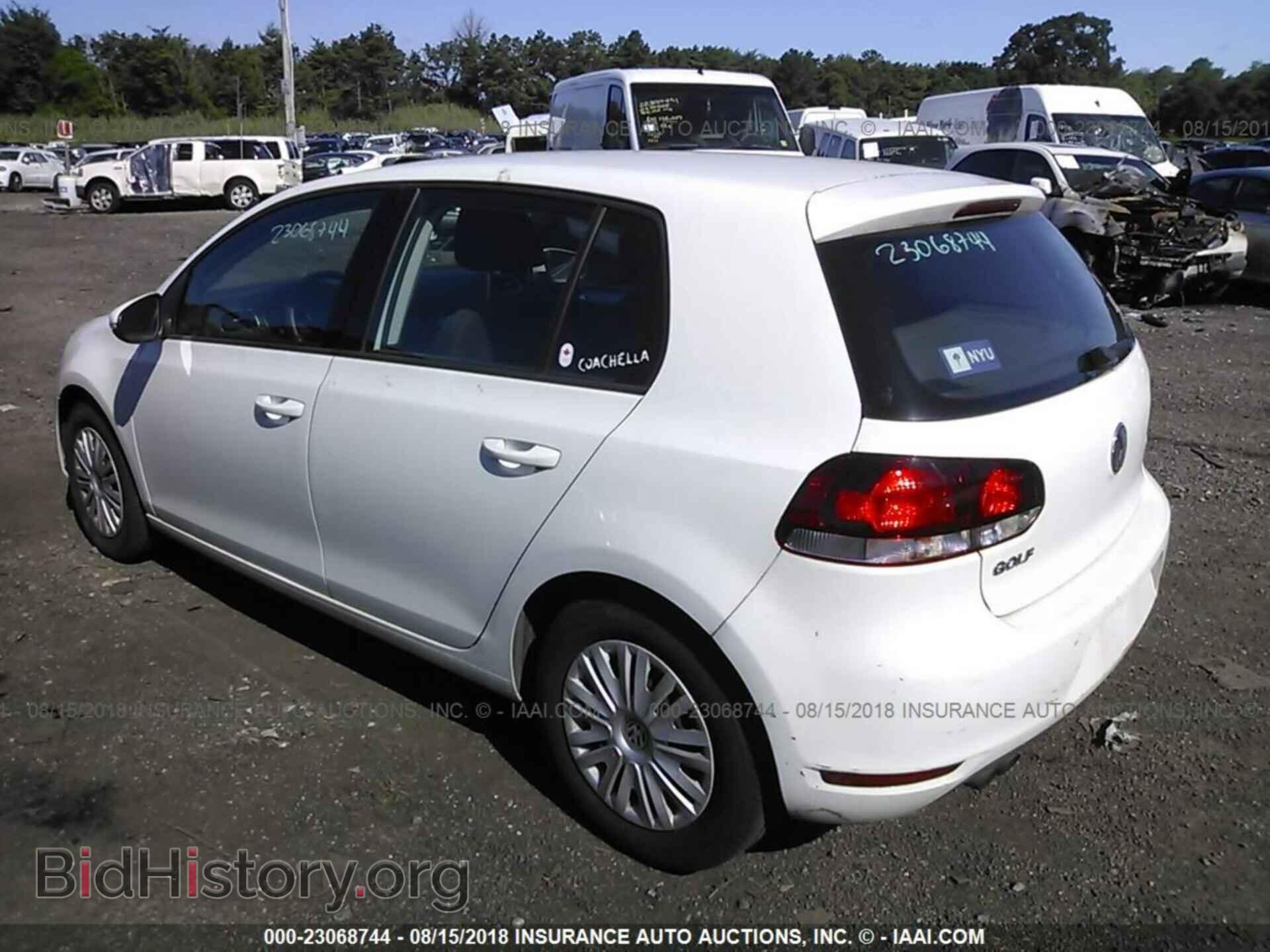 2012 Volkswagen Golf - VIN: WVWDB7AJ8CW198727 - Фото 3