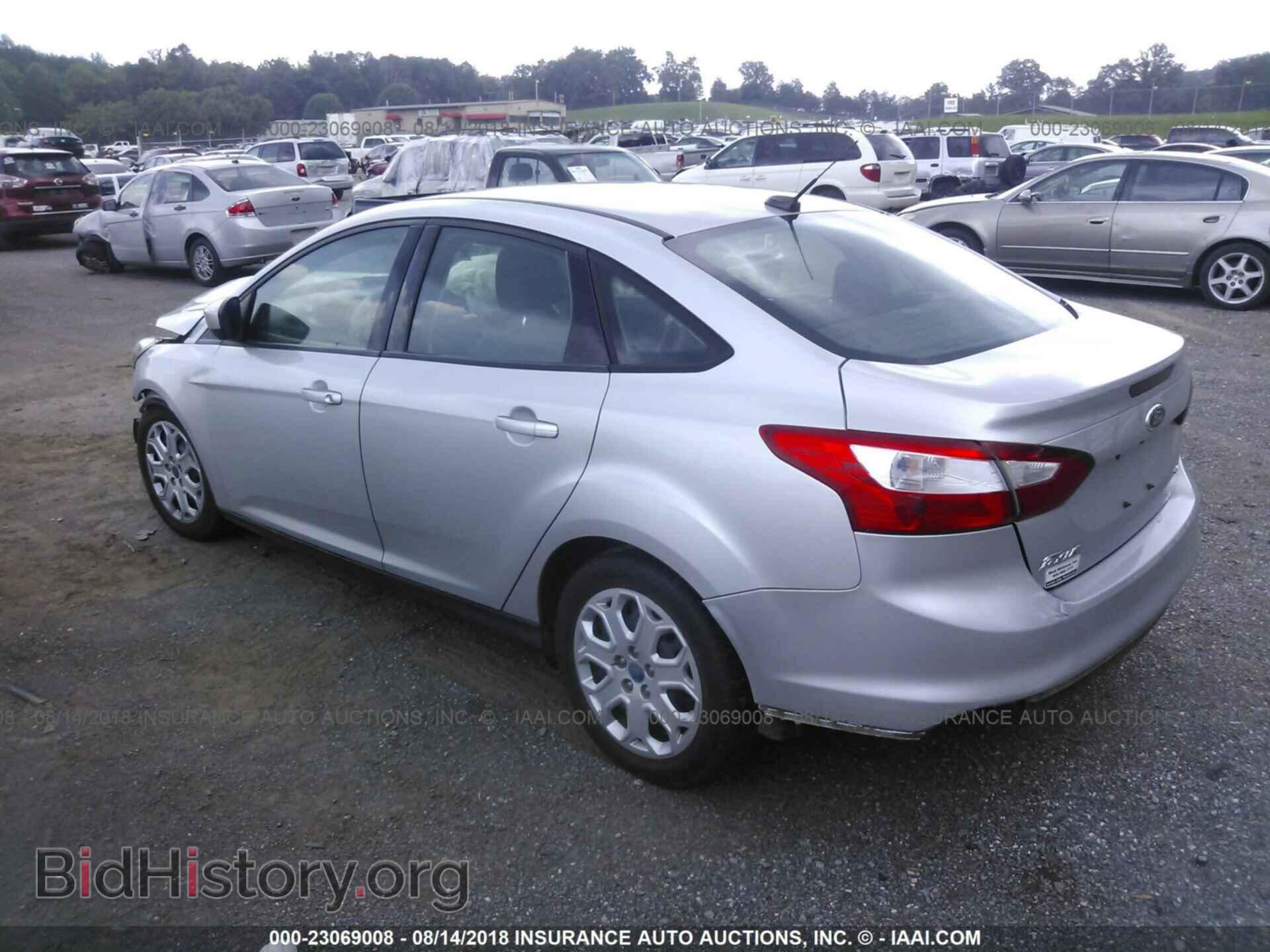 2012 Ford Focus - VIN: 1FAHP3F25CL132401 - Photo 3