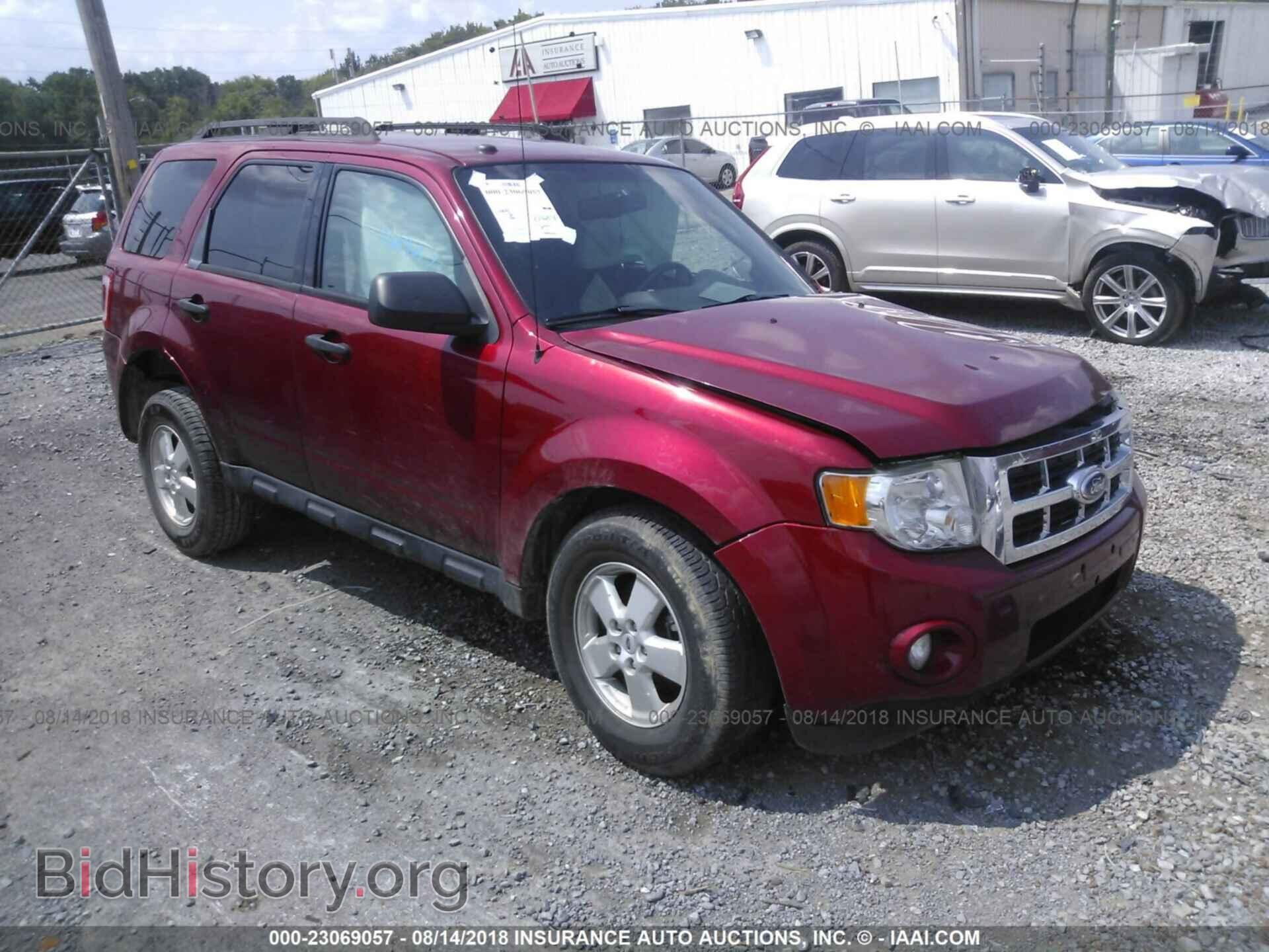 Photo 1FMCU0DG2CKA77823 - Ford Escape 2012