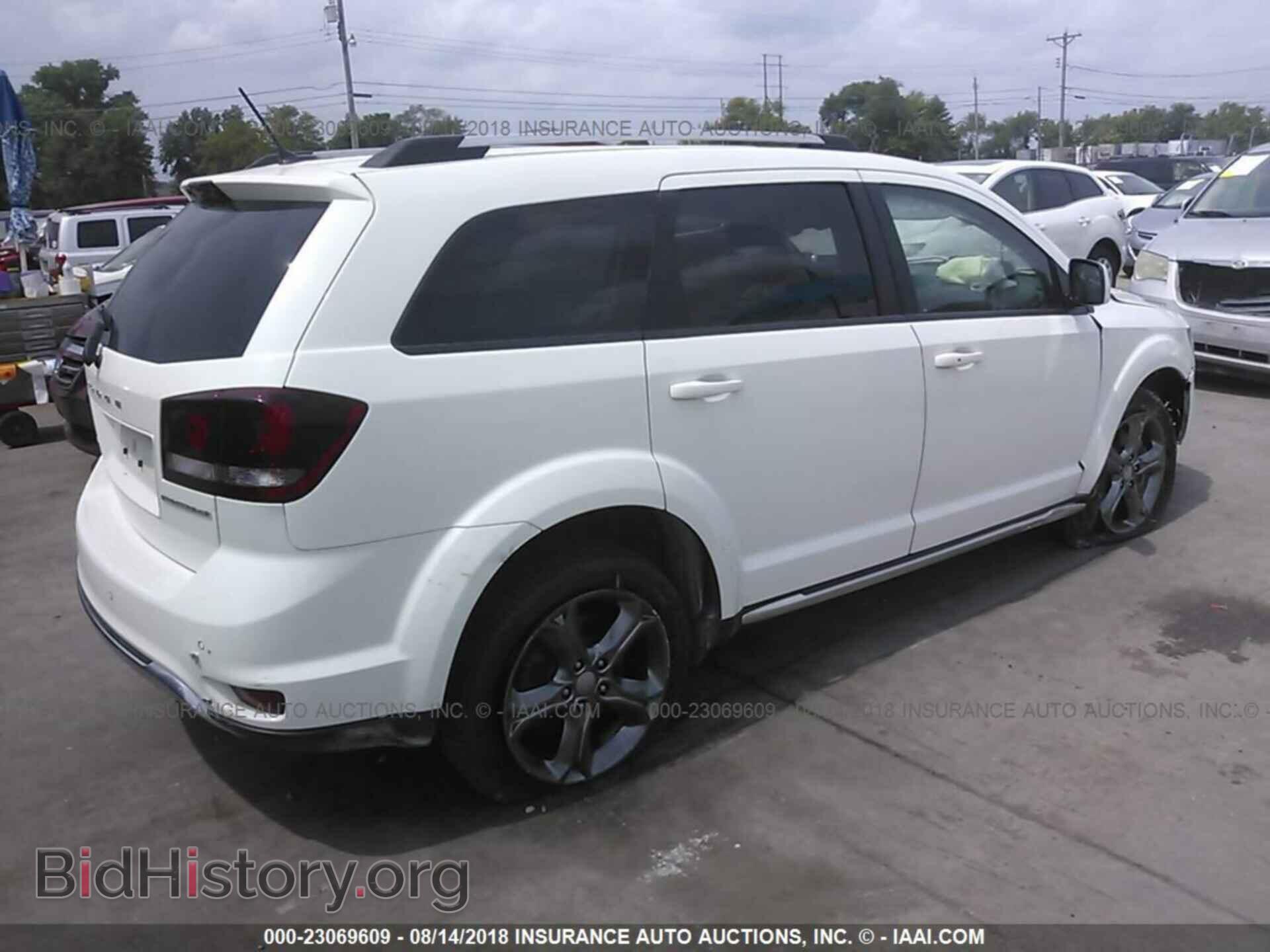2015 Dodge Journey - VIN: 3C4PDCGB3FT597619 - Photo 4