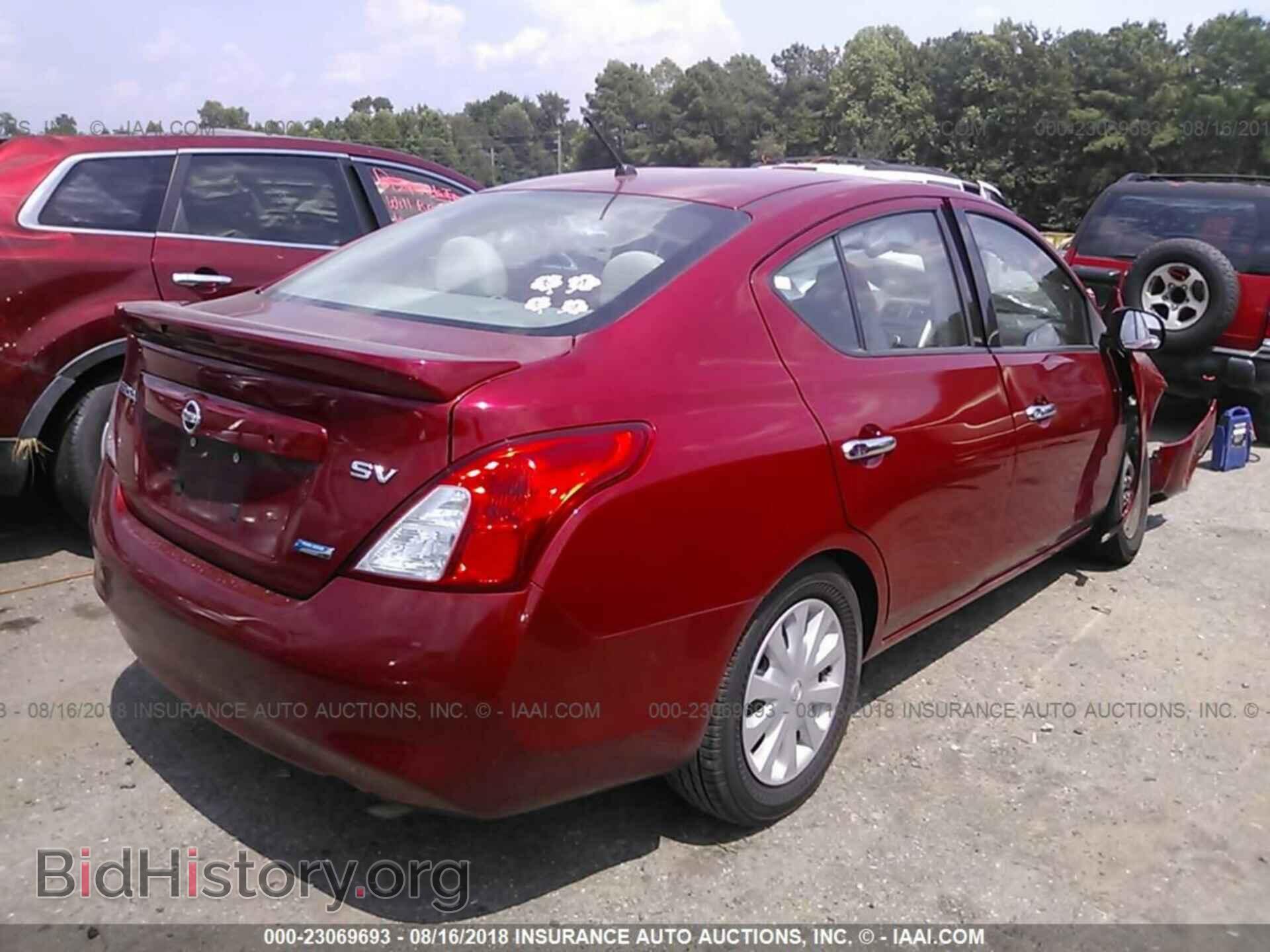2014 Nissan Versa - VIN: 3N1CN7AP1EL804310 - Photo 4