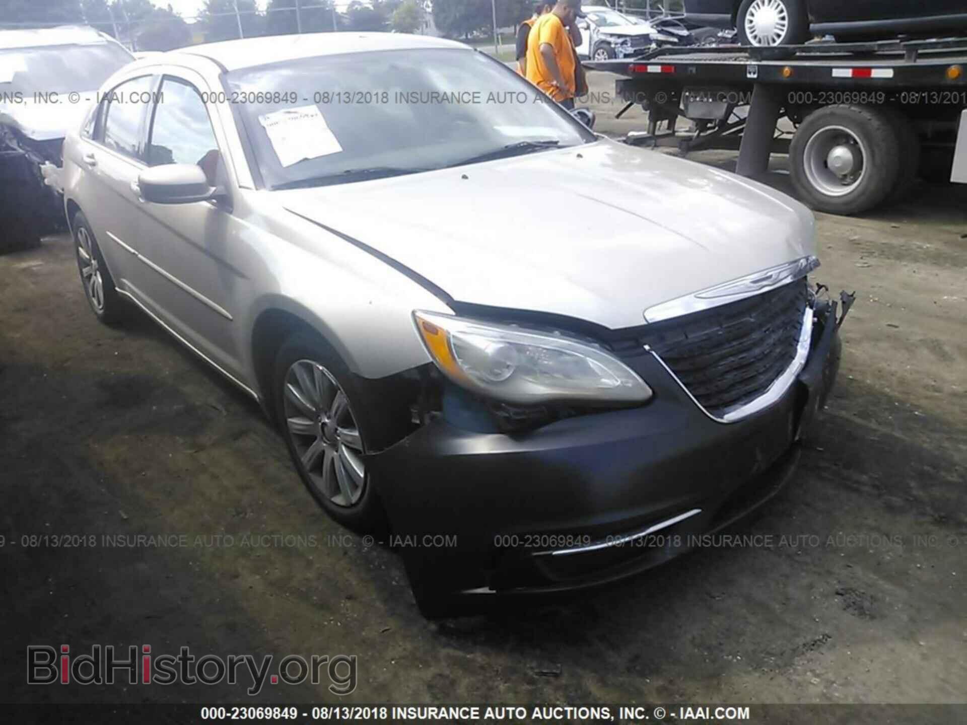Photo 1C3CCBBB2DN732738 - Chrysler 200 2013