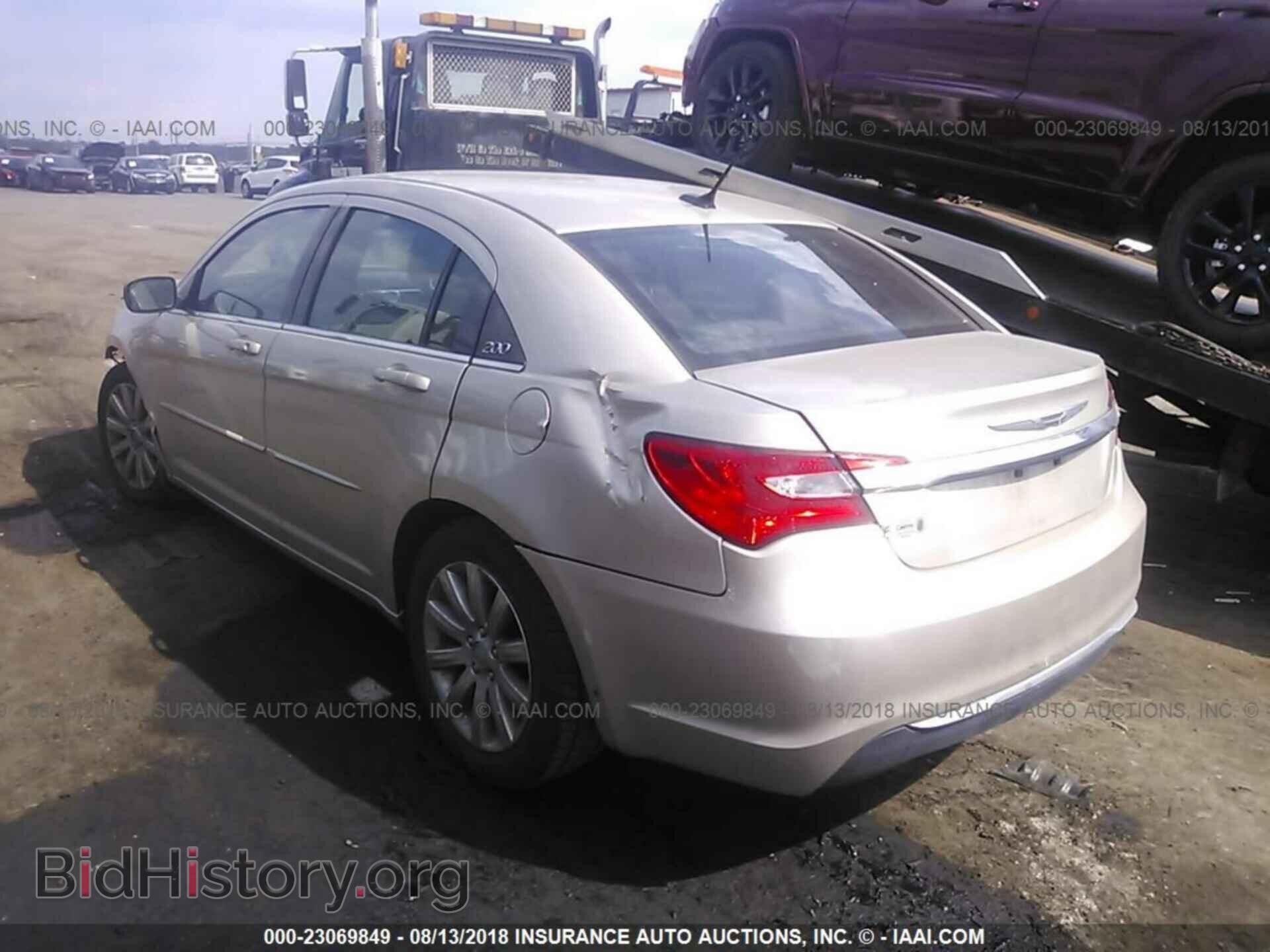 2013 Chrysler 200 - VIN: 1C3CCBBB2DN732738 - Photo 3