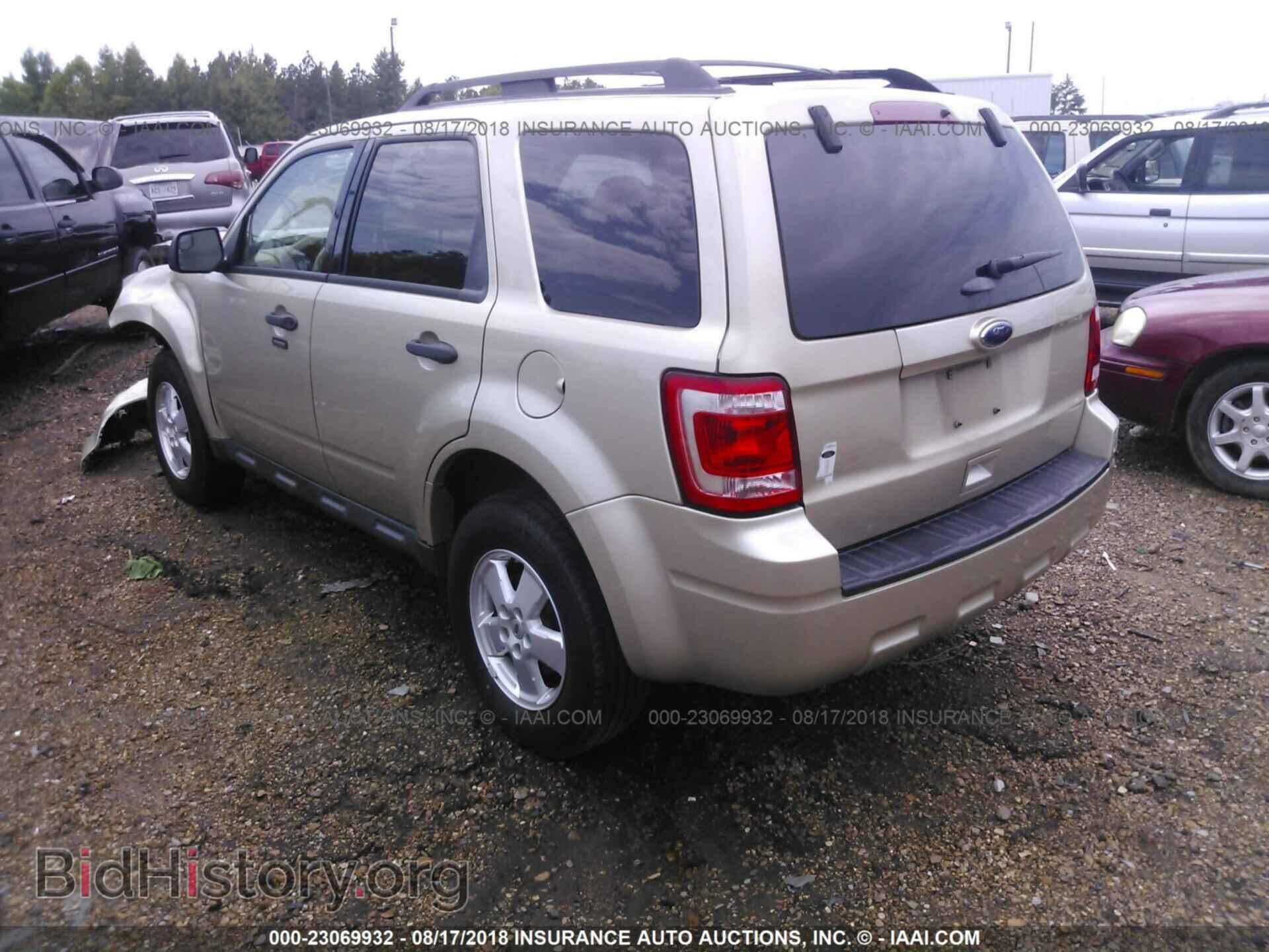 2012 Ford Escape - VIN: 1FMCU0D75CKC52033 - Photo 3