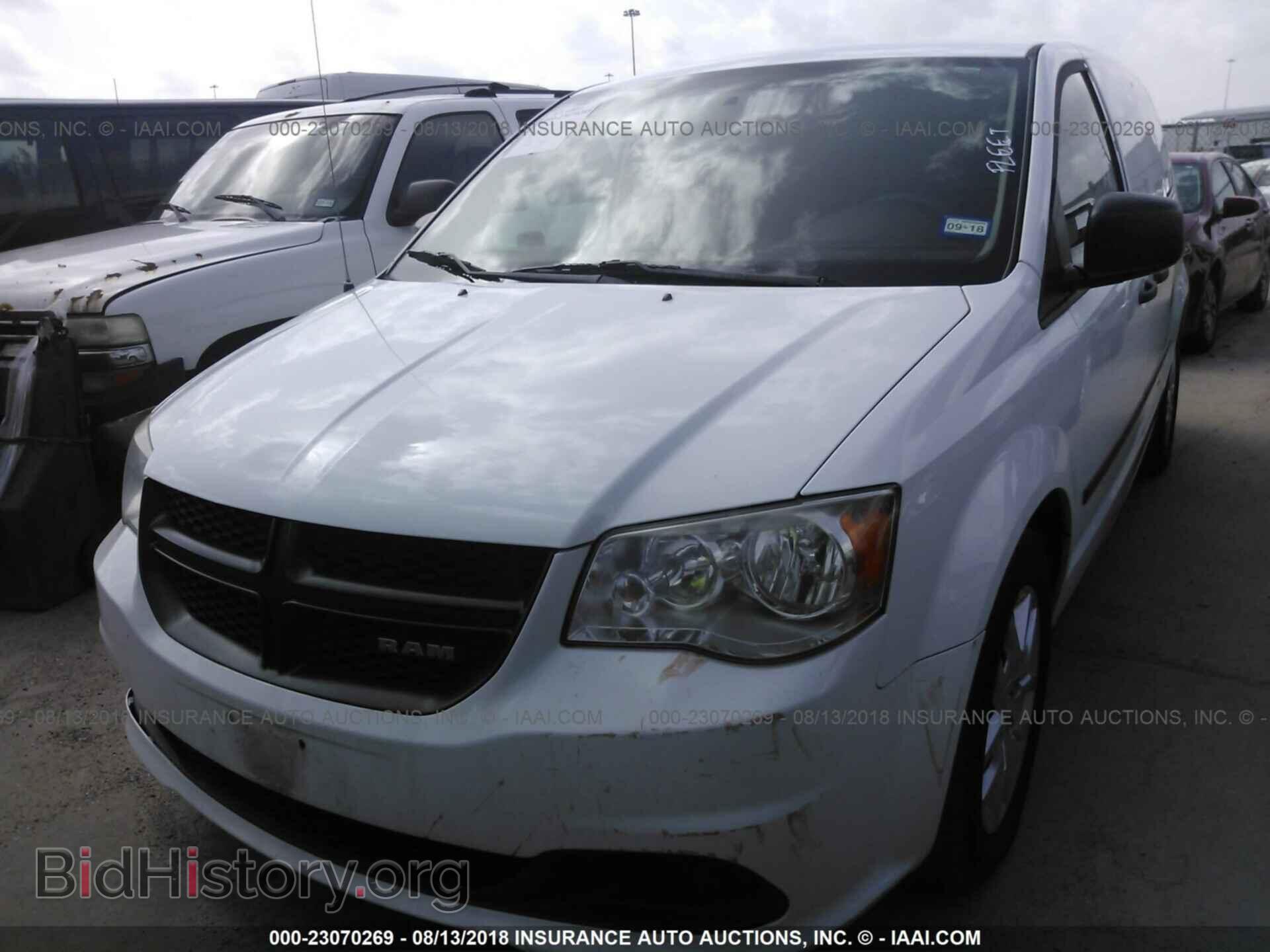 2014 Ram Tradesman - VIN: 2C4JRGAGXER477451 - Фото 2
