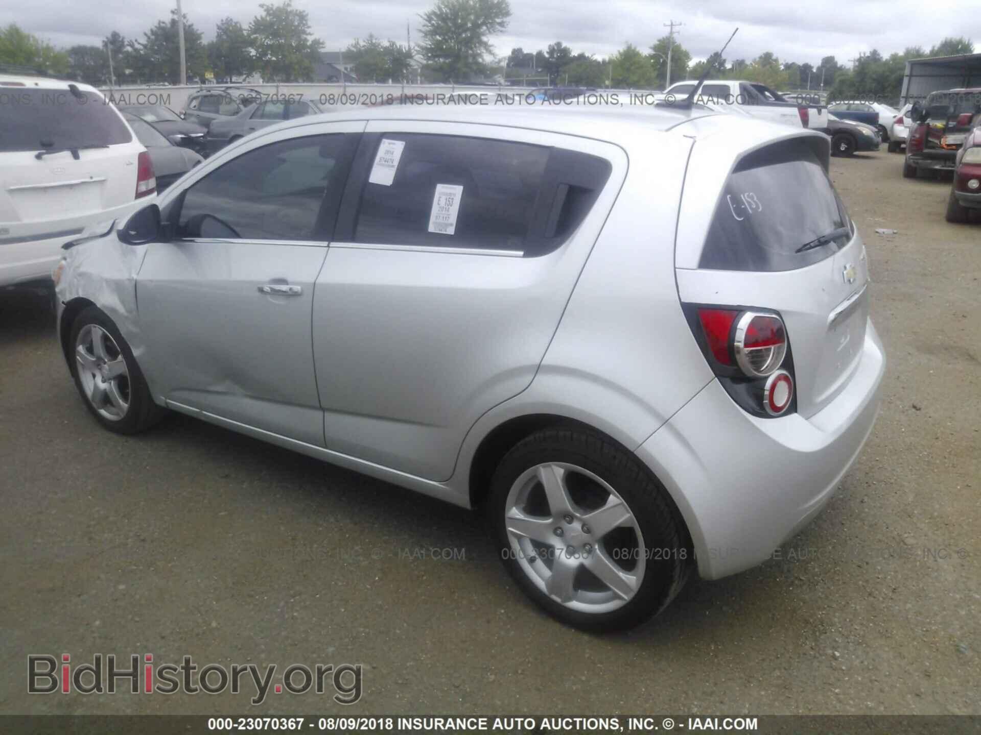 2014 Chevrolet Sonic - VIN: 1G1JE6SB4E4130007 - Photo 3