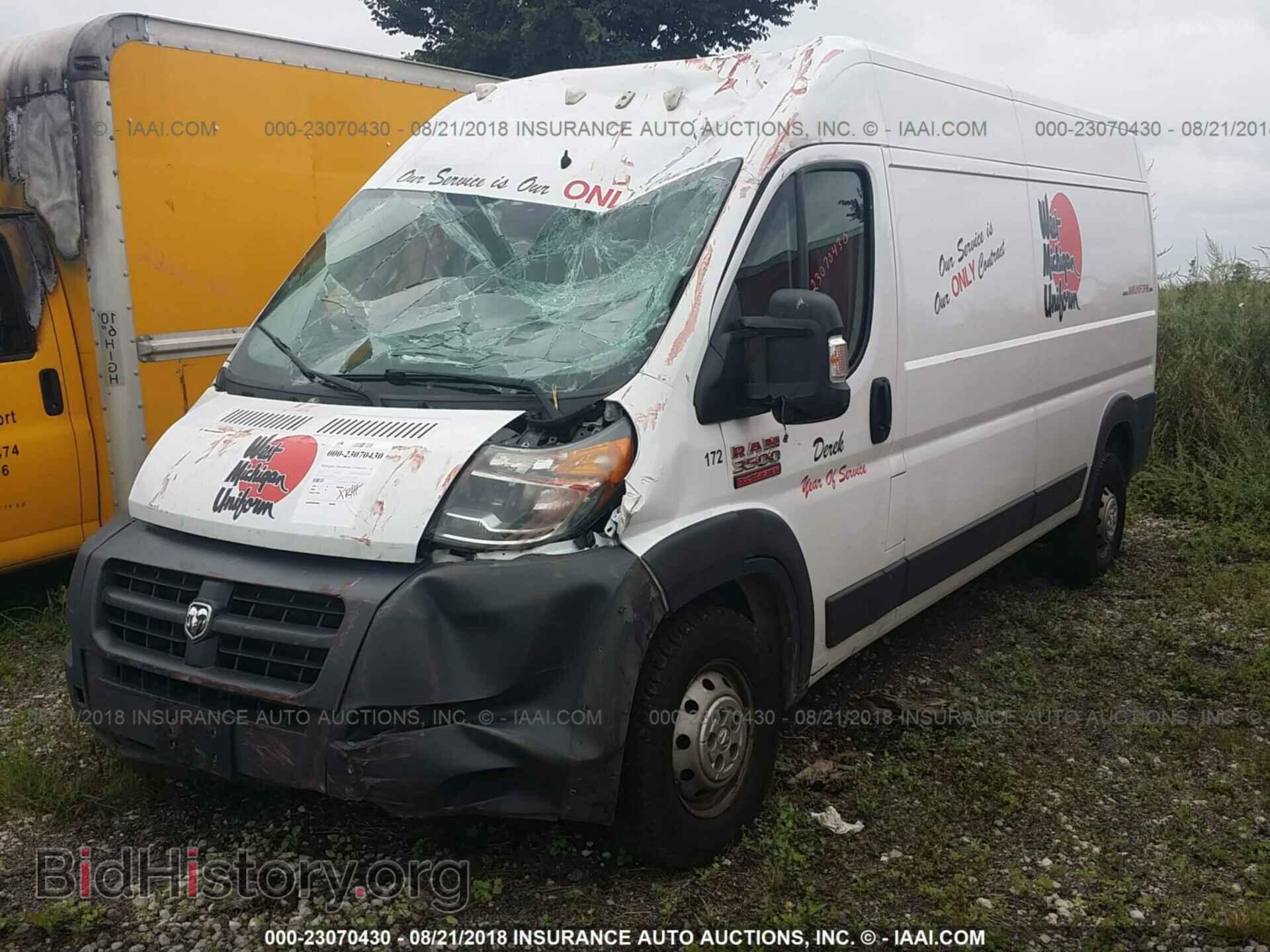 2014 Ram Promaster - VIN: 3C6URVHG4EE105927 - Фото 2
