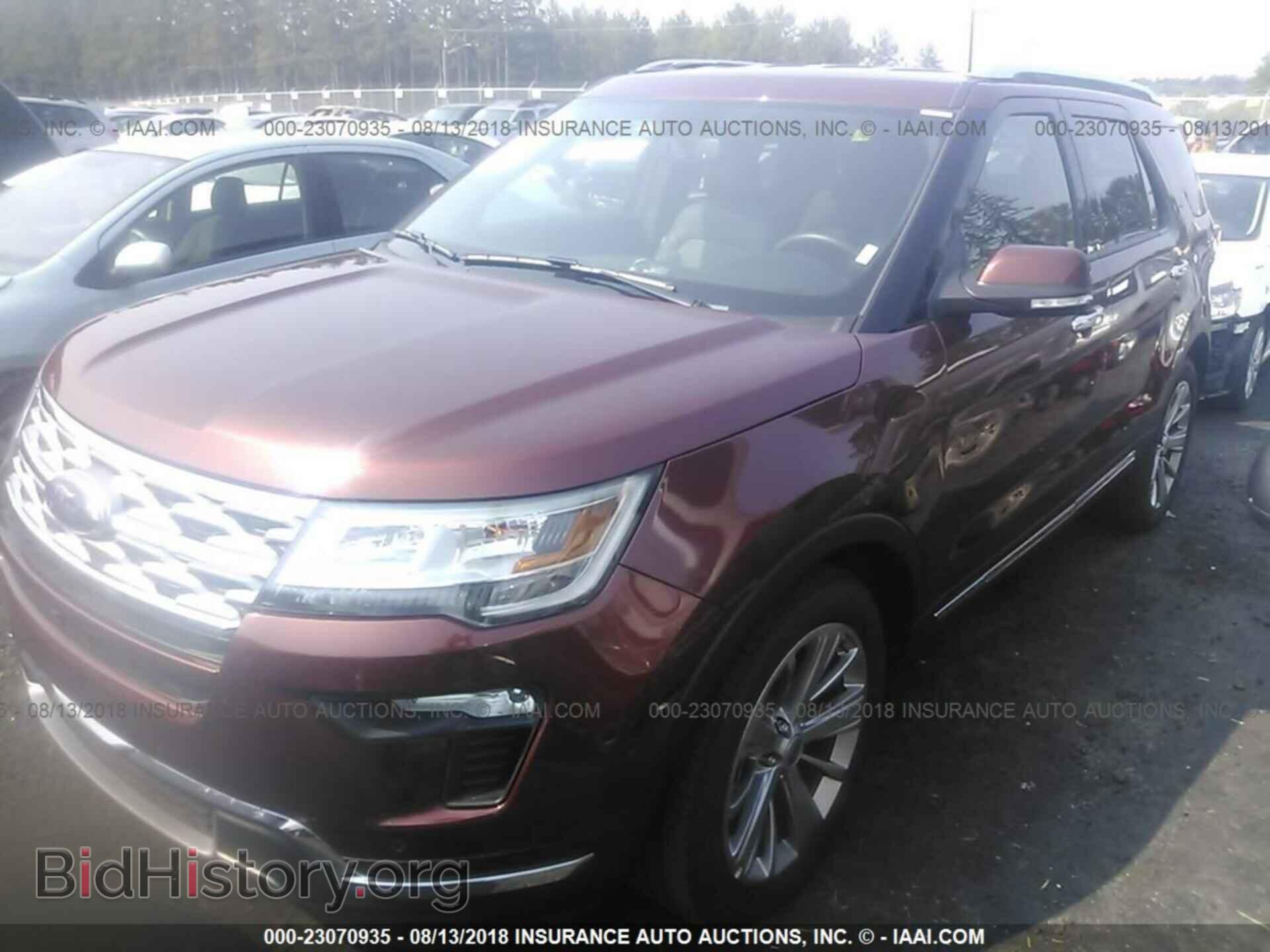 2018 Ford Explorer - VIN: 1FM5K7F85JGA70961 - Фото 2