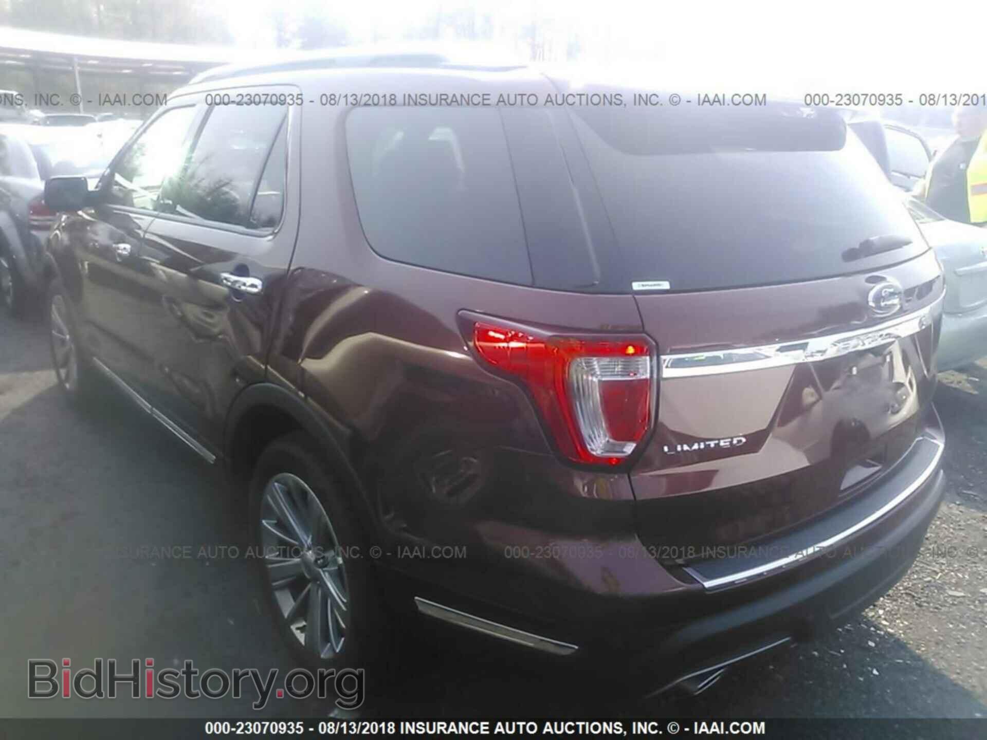 2018 Ford Explorer - VIN: 1FM5K7F85JGA70961 - Фото 3
