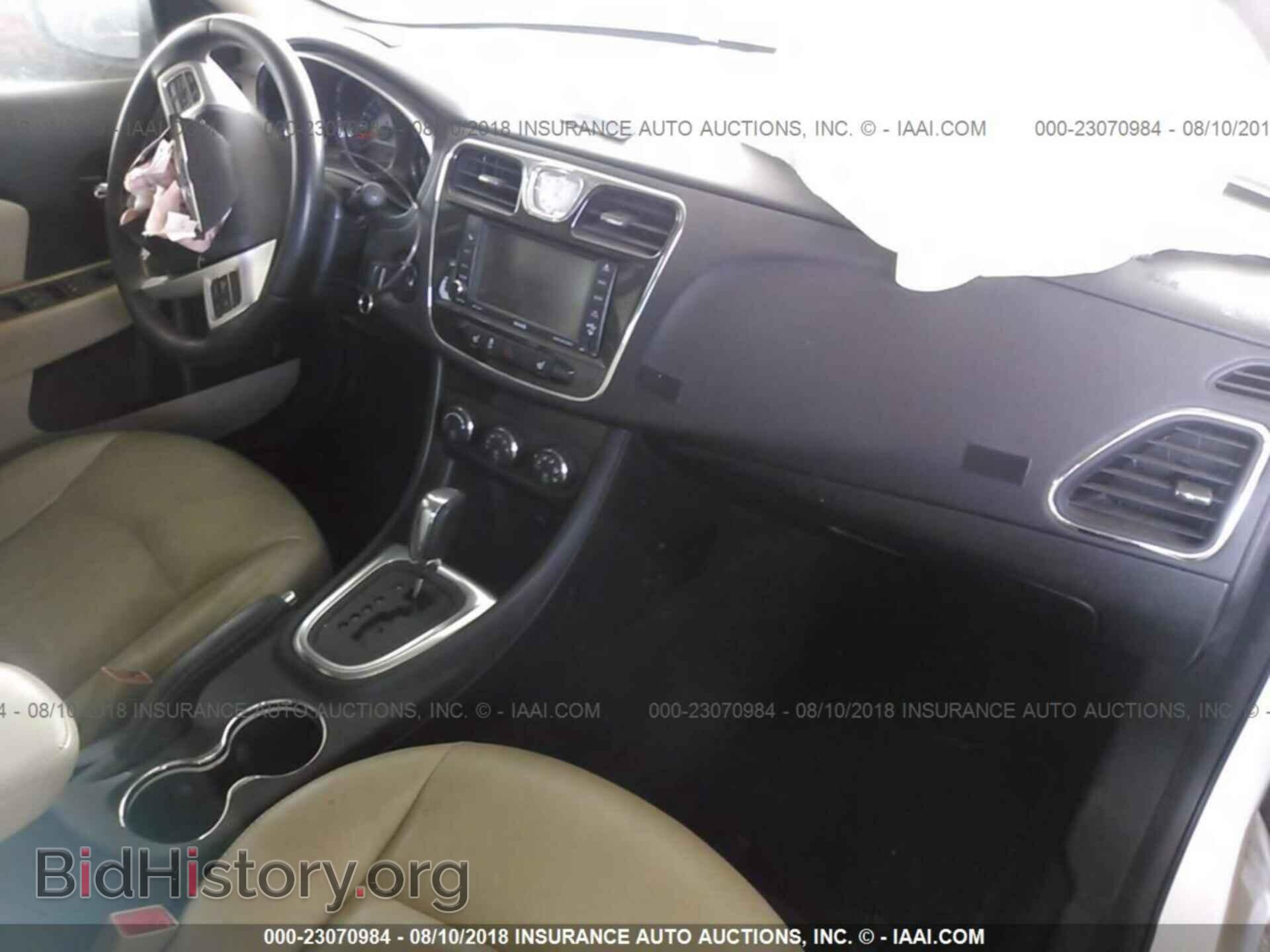 2014 Chrysler 200 - VIN: 1C3CCBCG2EN185238 - Photo 5