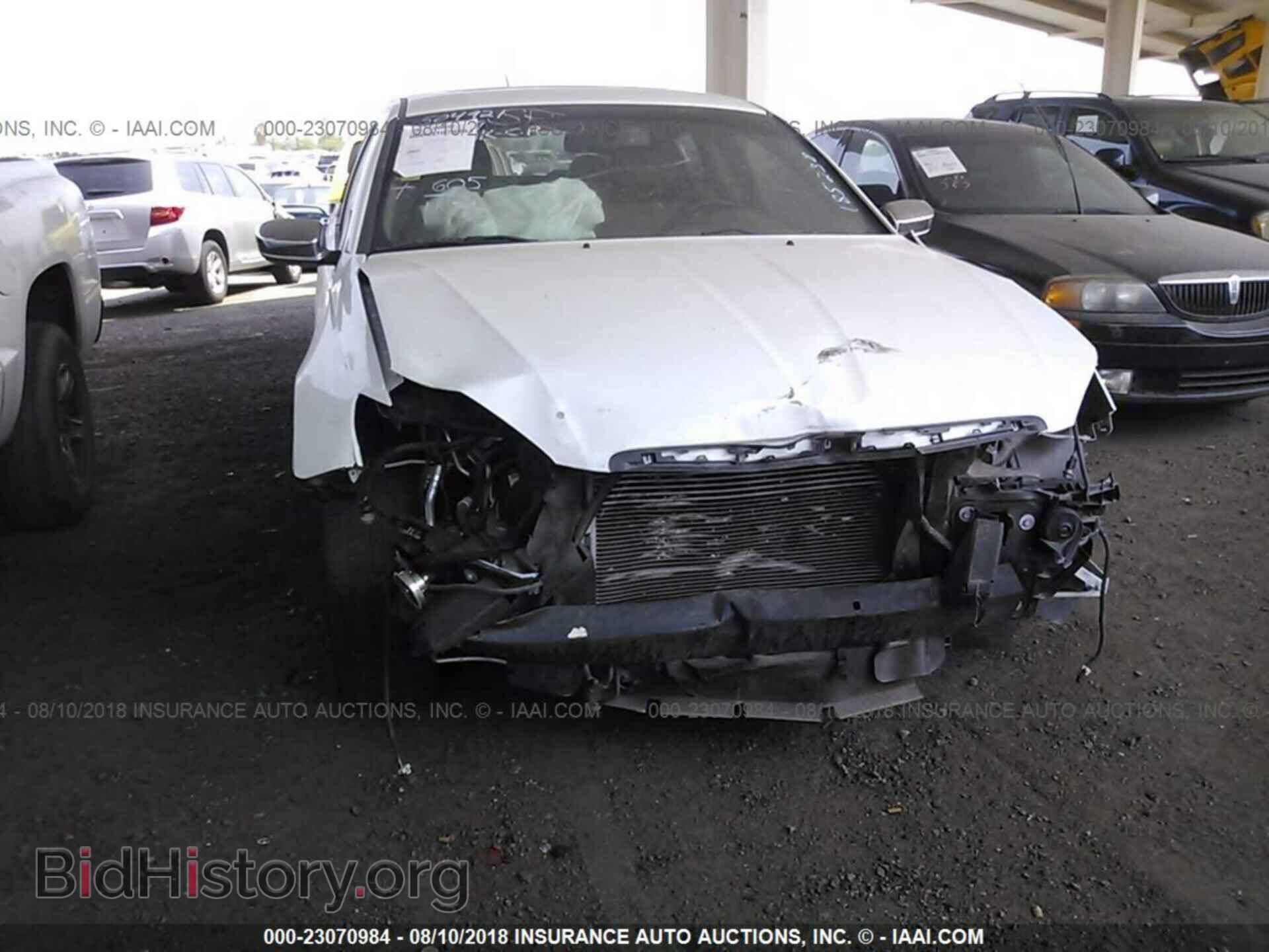 2014 Chrysler 200 - VIN: 1C3CCBCG2EN185238 - Photo 6