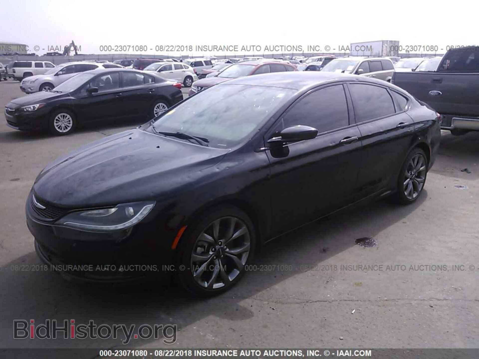 2015 Chrysler 200 - VIN: 1C3CCCDG2FN589193 - Photo 2