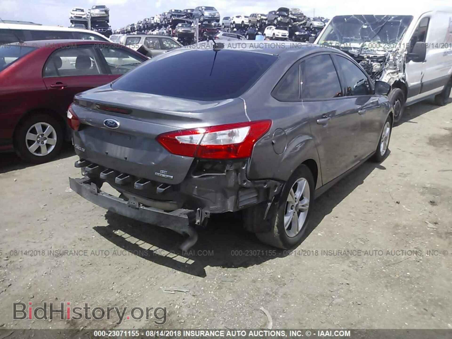 2014 Ford Focus - VIN: 1FADP3F29EL216352 - Фото 4