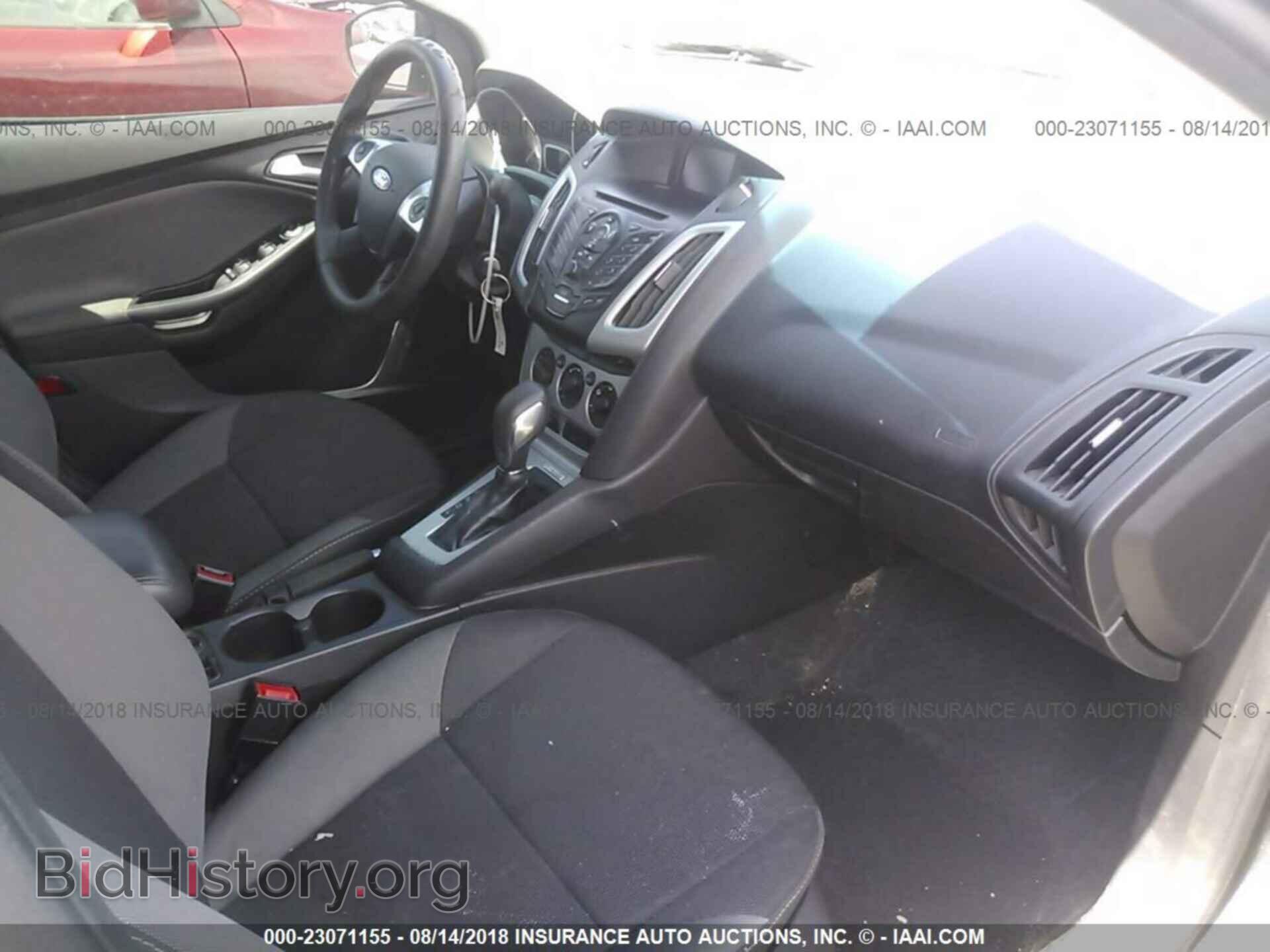 2014 Ford Focus - VIN: 1FADP3F29EL216352 - Фото 5