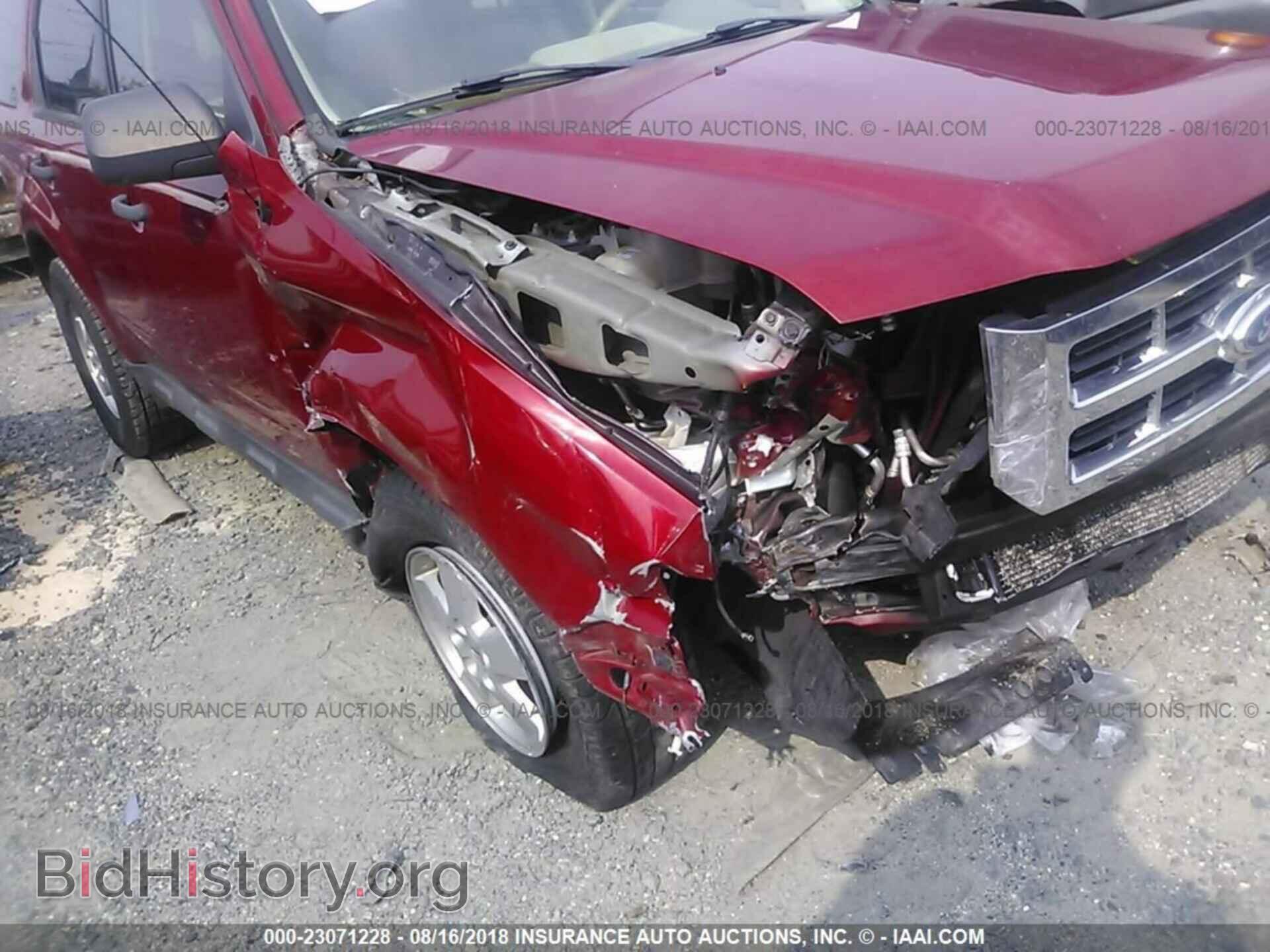 2011 Ford Escape - VIN: 1FMCU0D73BKA47972 - Фото 6