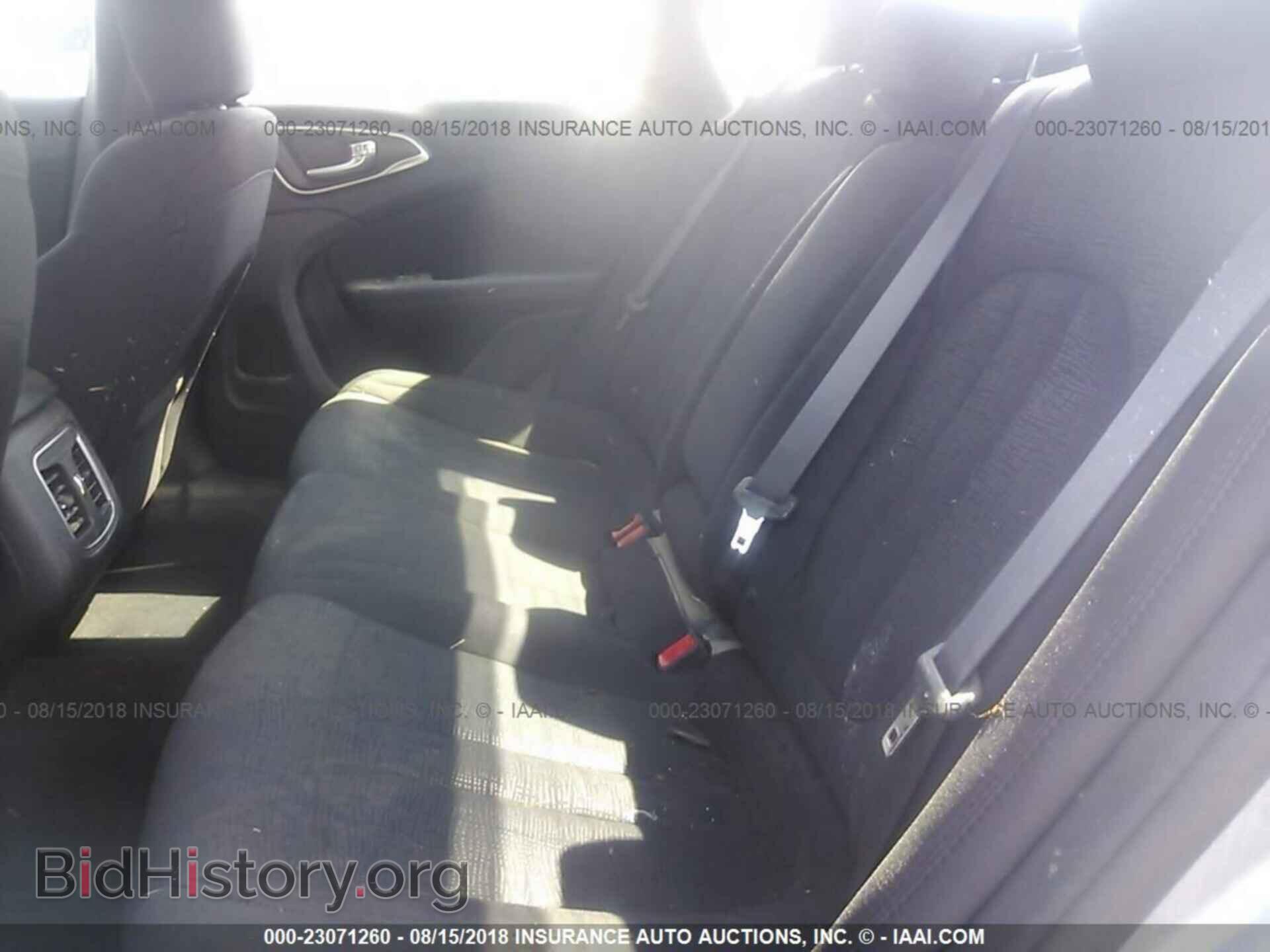 2016 Chrysler 200 - VIN: 1C3CCCAB3GN144357 - Фото 8
