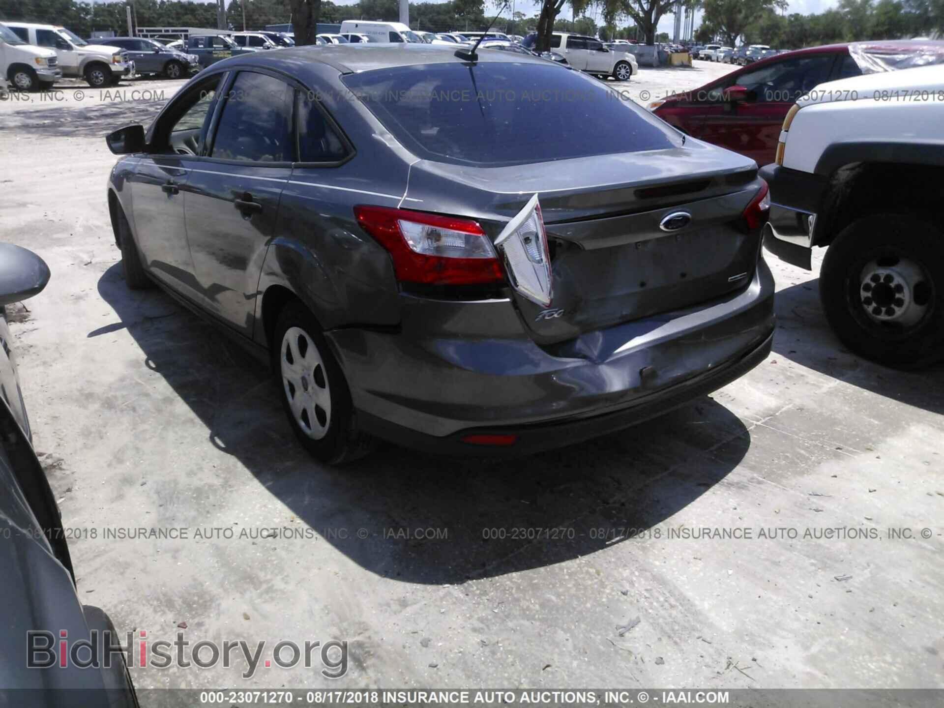 2014 Ford Focus - VIN: 1FADP3E26EL142230 - Фото 6