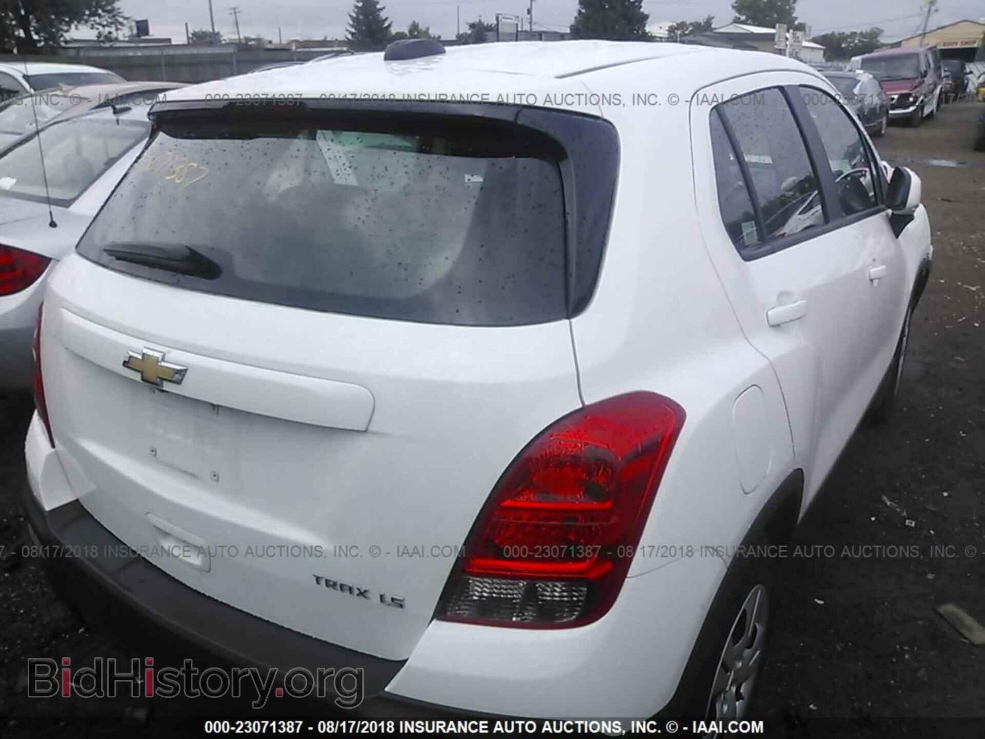 2016 Chevrolet Trax - VIN: 3GNCJKSB6GL263845 - Фото 4