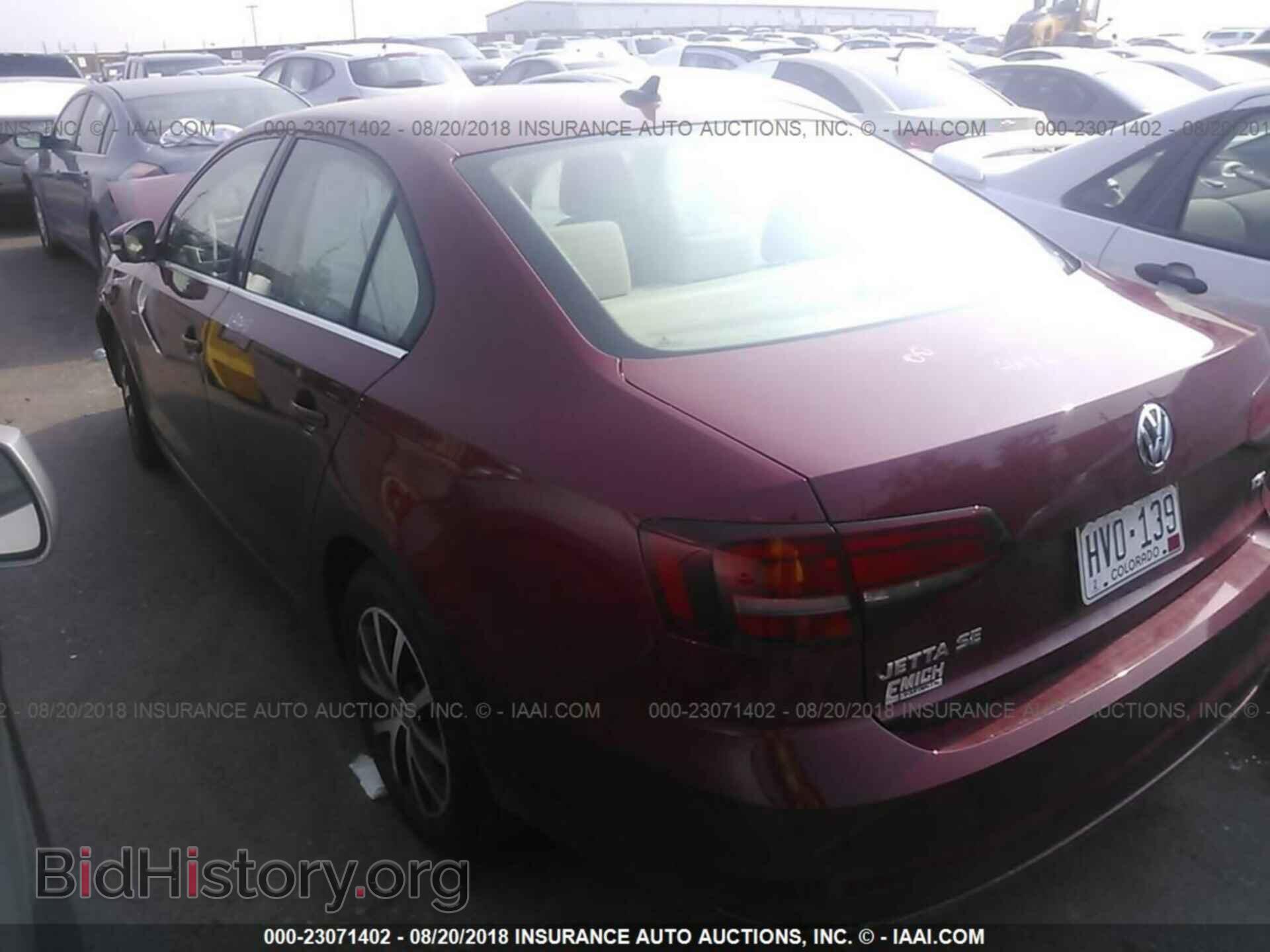 2017 VOLKSWAGEN JETTA - VIN: 3VWDB7AJ7HM385137 - Фото 3