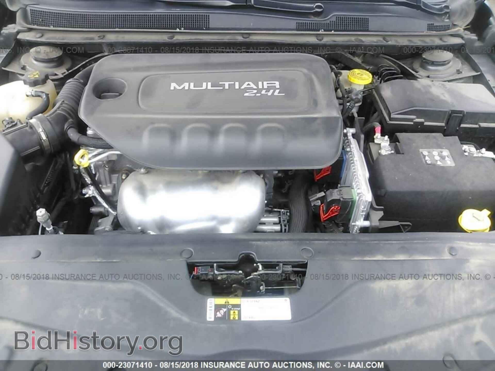 2017 Chrysler 200 - VIN: 1C3CCCAB4HN509954 - Фото 10