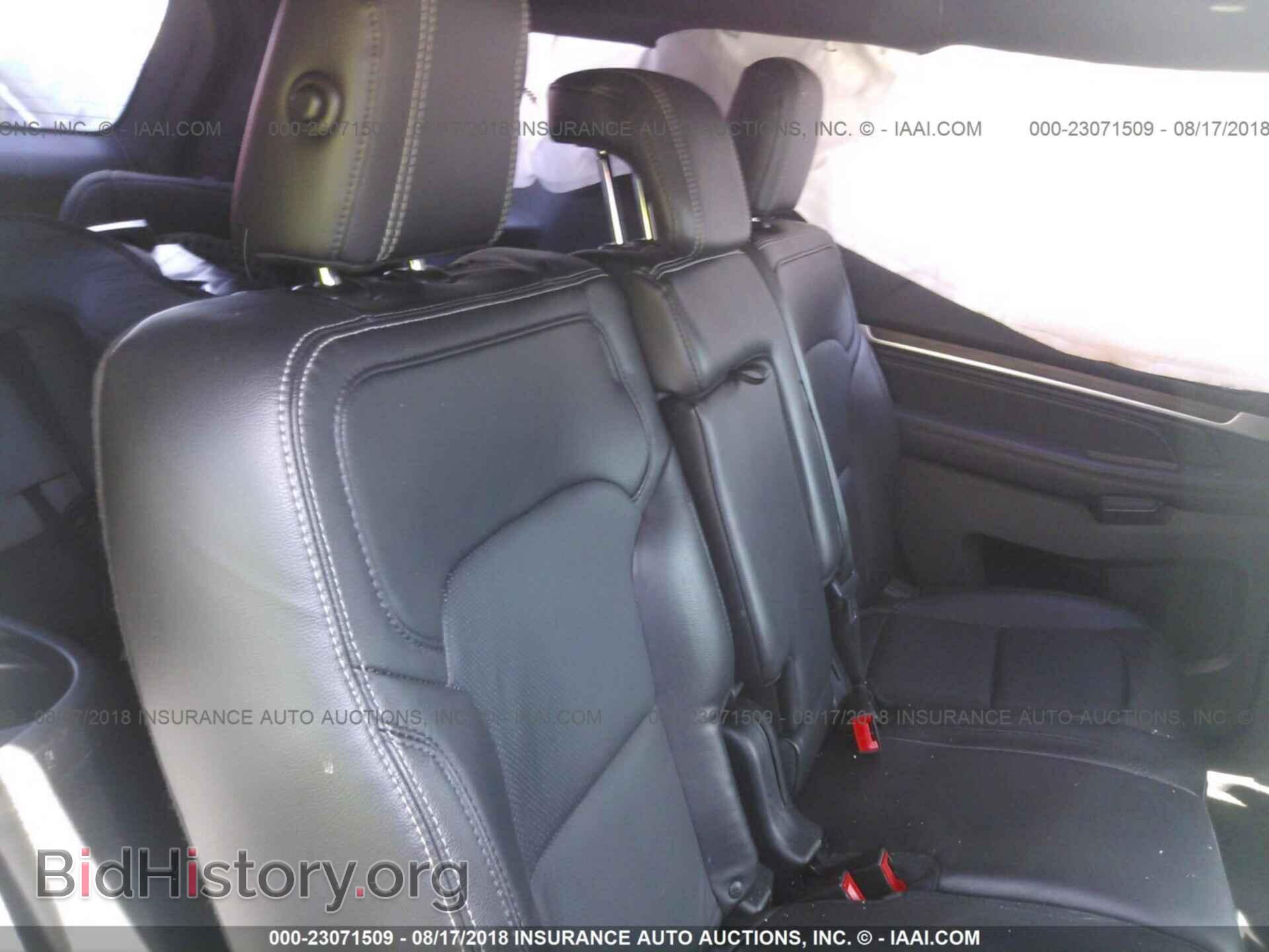 2018 Ford Explorer - VIN: 1FM5K7F8XJGA27782 - Photo 8