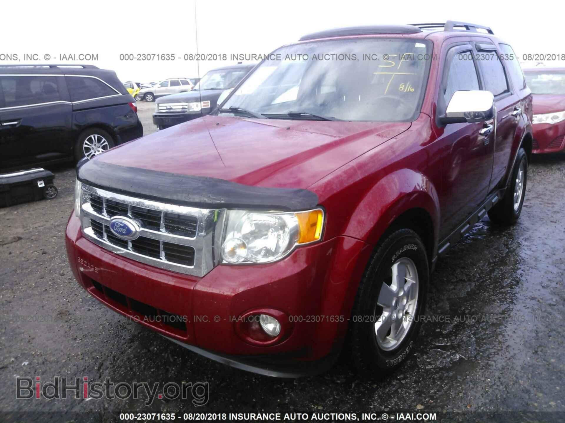 2011 Ford Escape - VIN: 1FMCU0D74BKB97394 - Фото 2