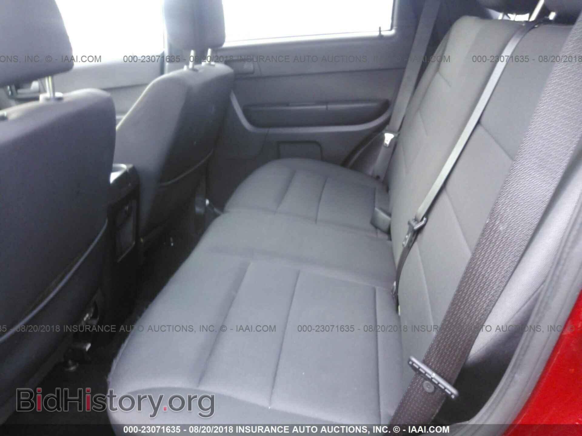 2011 Ford Escape - VIN: 1FMCU0D74BKB97394 - Фото 8