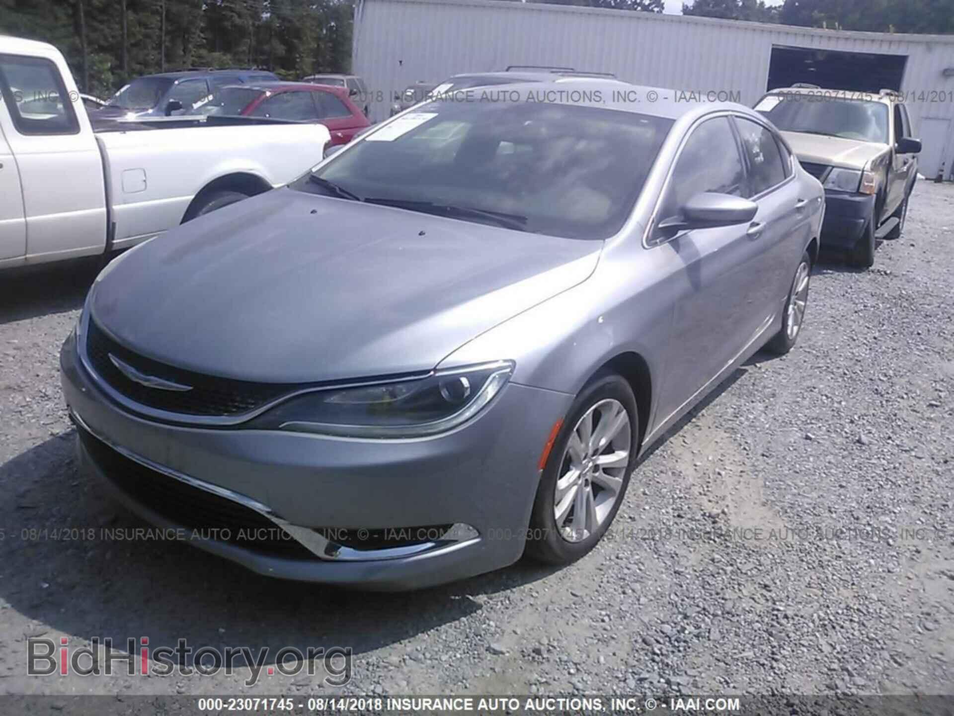 2015 Chrysler 200 - VIN: 1C3CCCAB0FN600202 - Photo 2