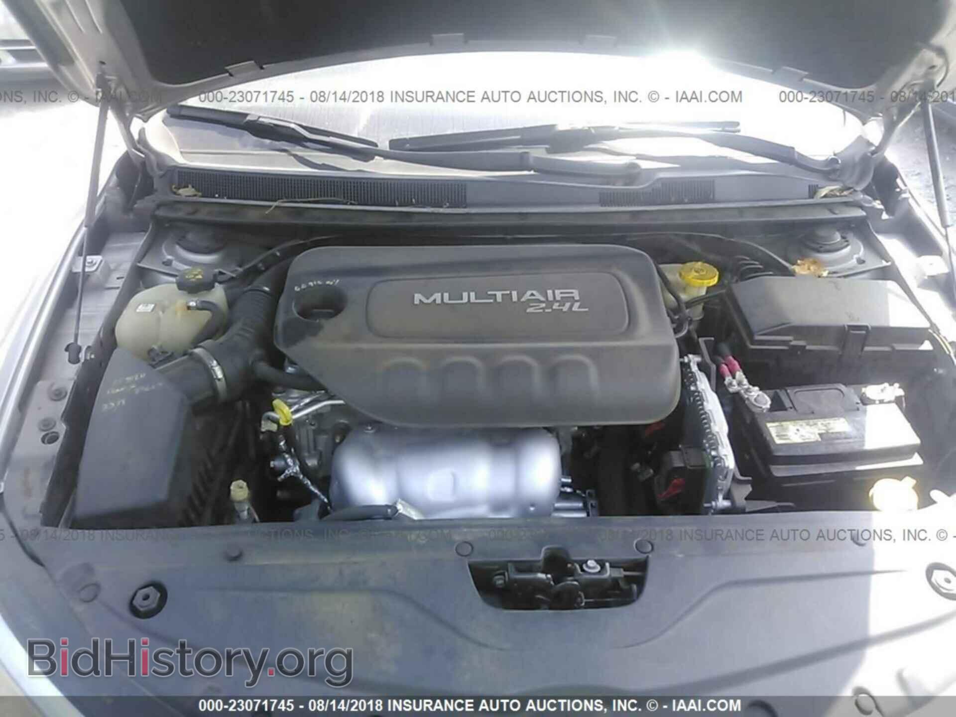2015 Chrysler 200 - VIN: 1C3CCCAB0FN600202 - Photo 10