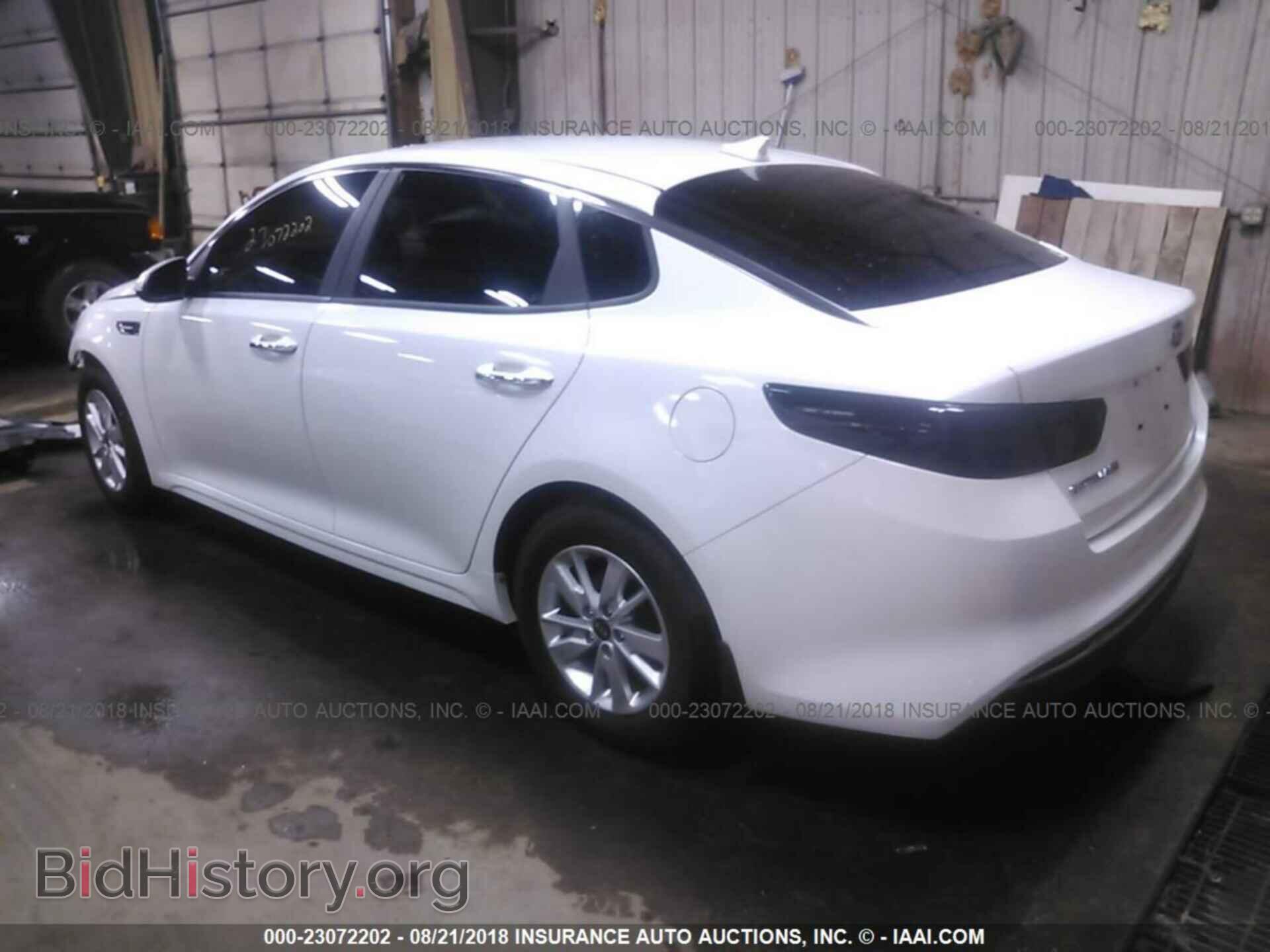 2016 Kia Optima - VIN: KNAGT4L3XG5070943 - Photo 3