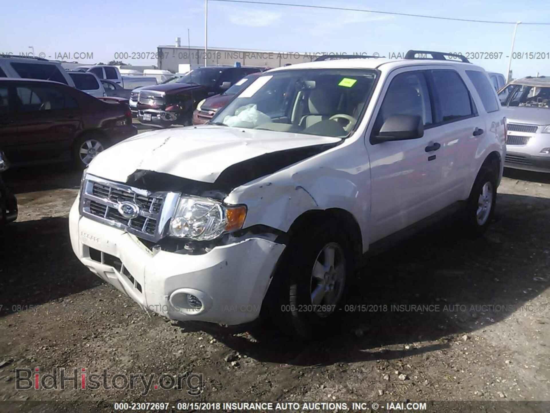 2012 Ford Escape - VIN: 1FMCU0DG0CKA55416 - Фото 2