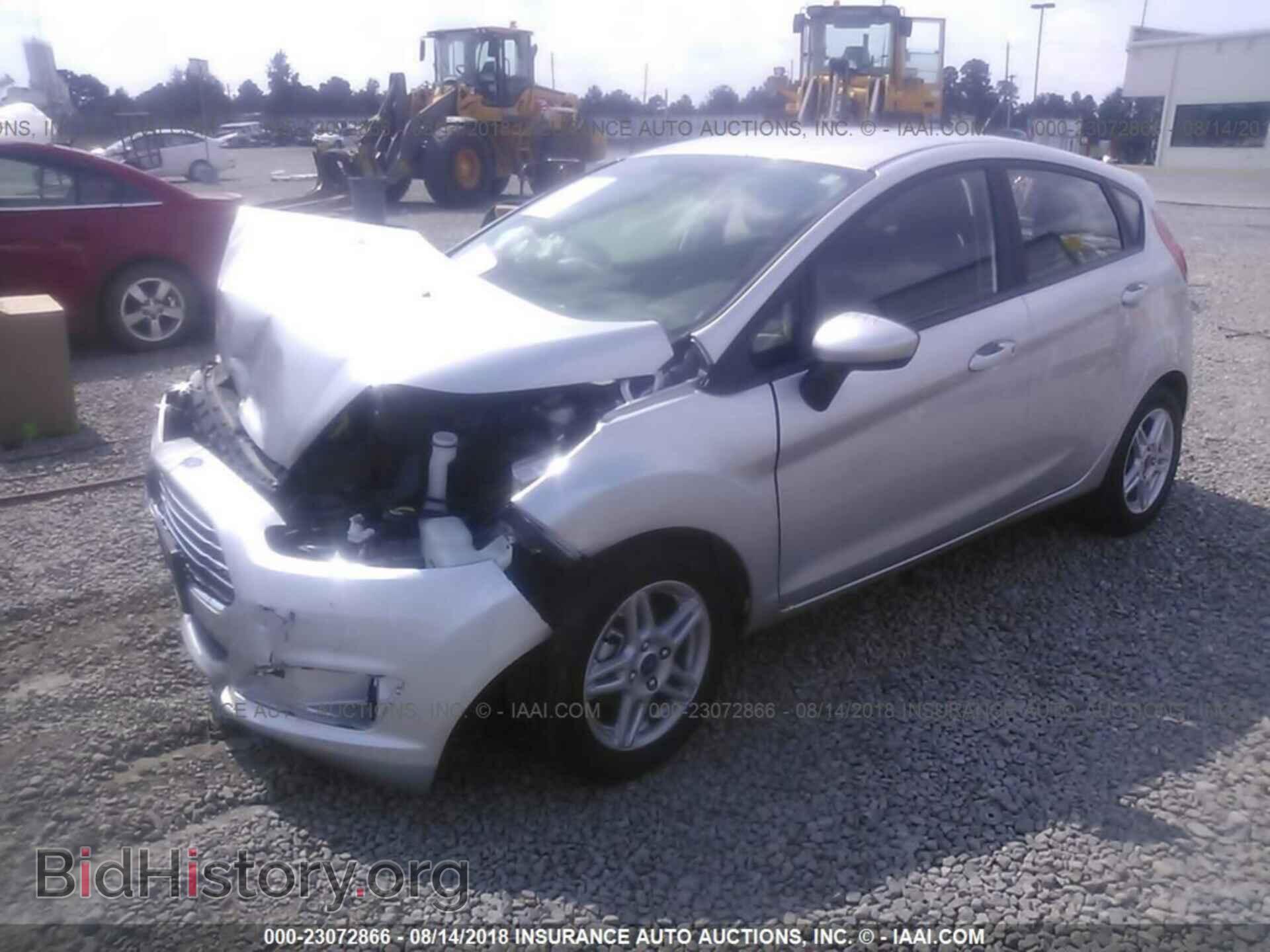 2017 Ford Fiesta - VIN: 3FADP4EJ4HM158703 - Фото 2